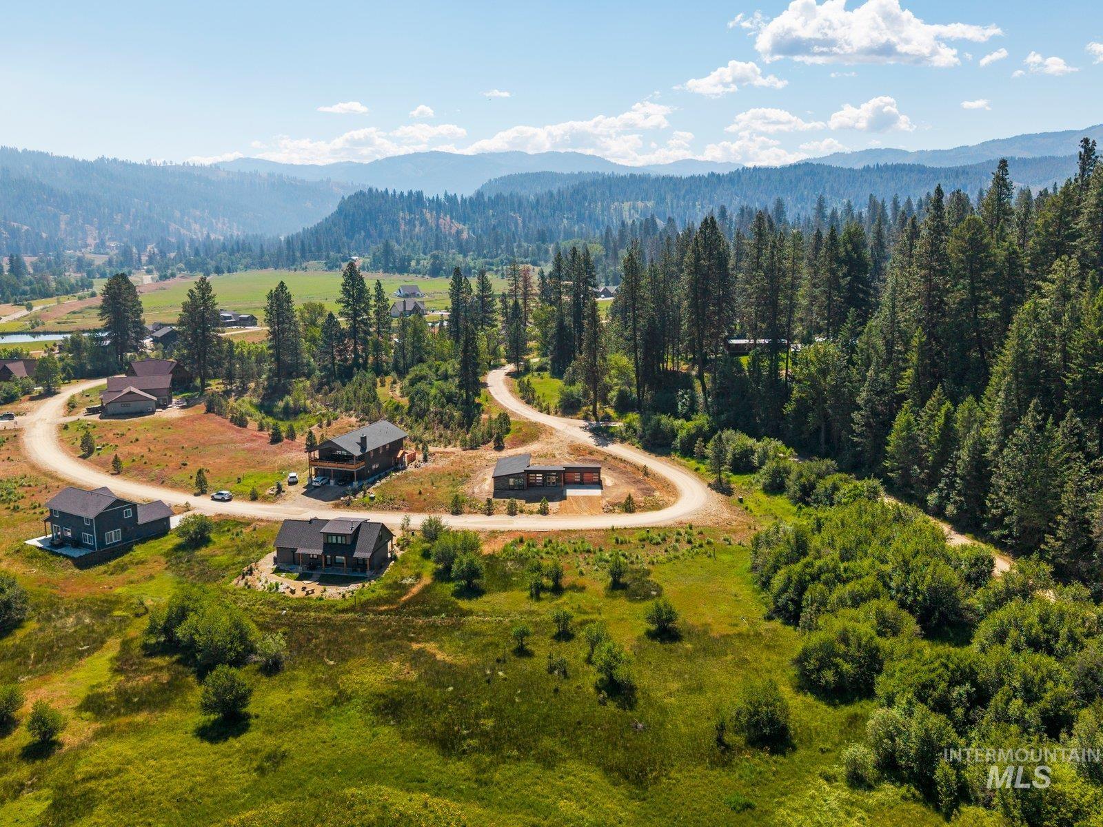 71 Wapiti Ct., Garden Valley, Idaho 83622, 3 Bedrooms, 2 Bathrooms, Residential For Sale, Price $489,000,MLS 98989223