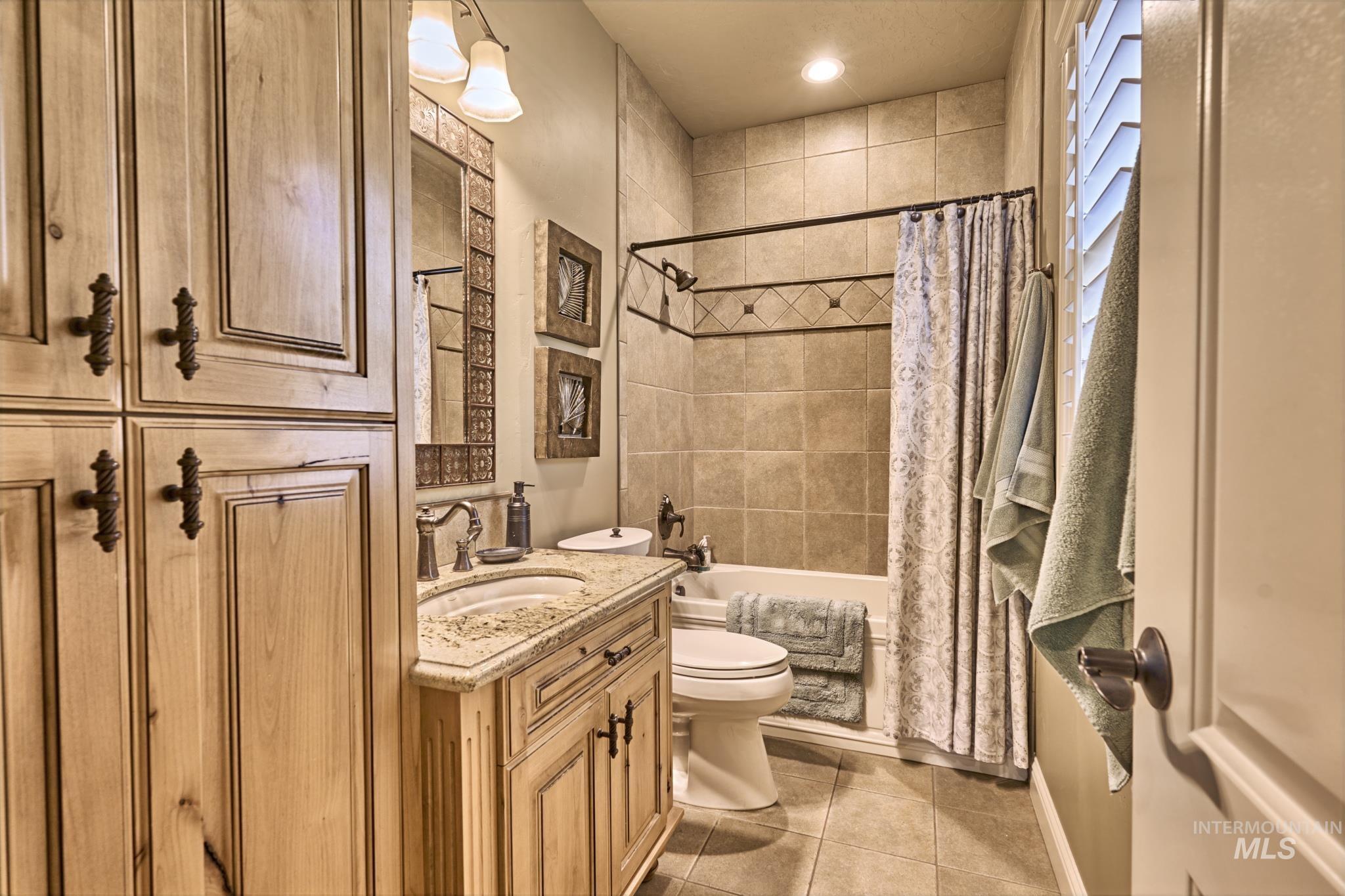 5490 N Beethoven Ave, Meridian, Idaho 83646, 5 Bedrooms, 4 Bathrooms, Residential For Sale, Price $1,175,000,MLS 98989224