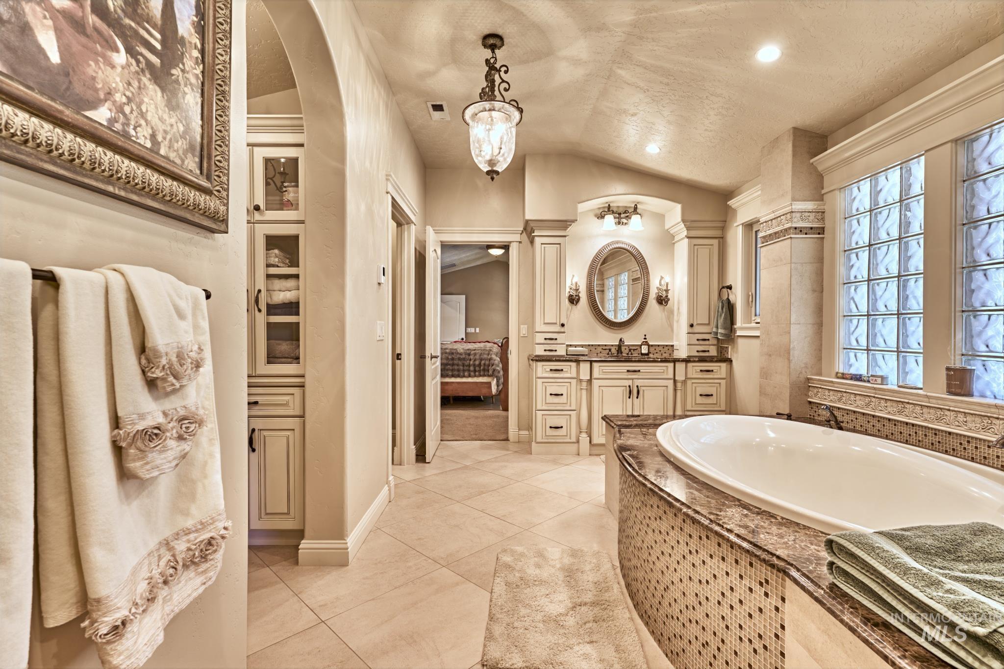 5490 N Beethoven Ave, Meridian, Idaho 83646, 5 Bedrooms, 4 Bathrooms, Residential For Sale, Price $1,175,000,MLS 98989224