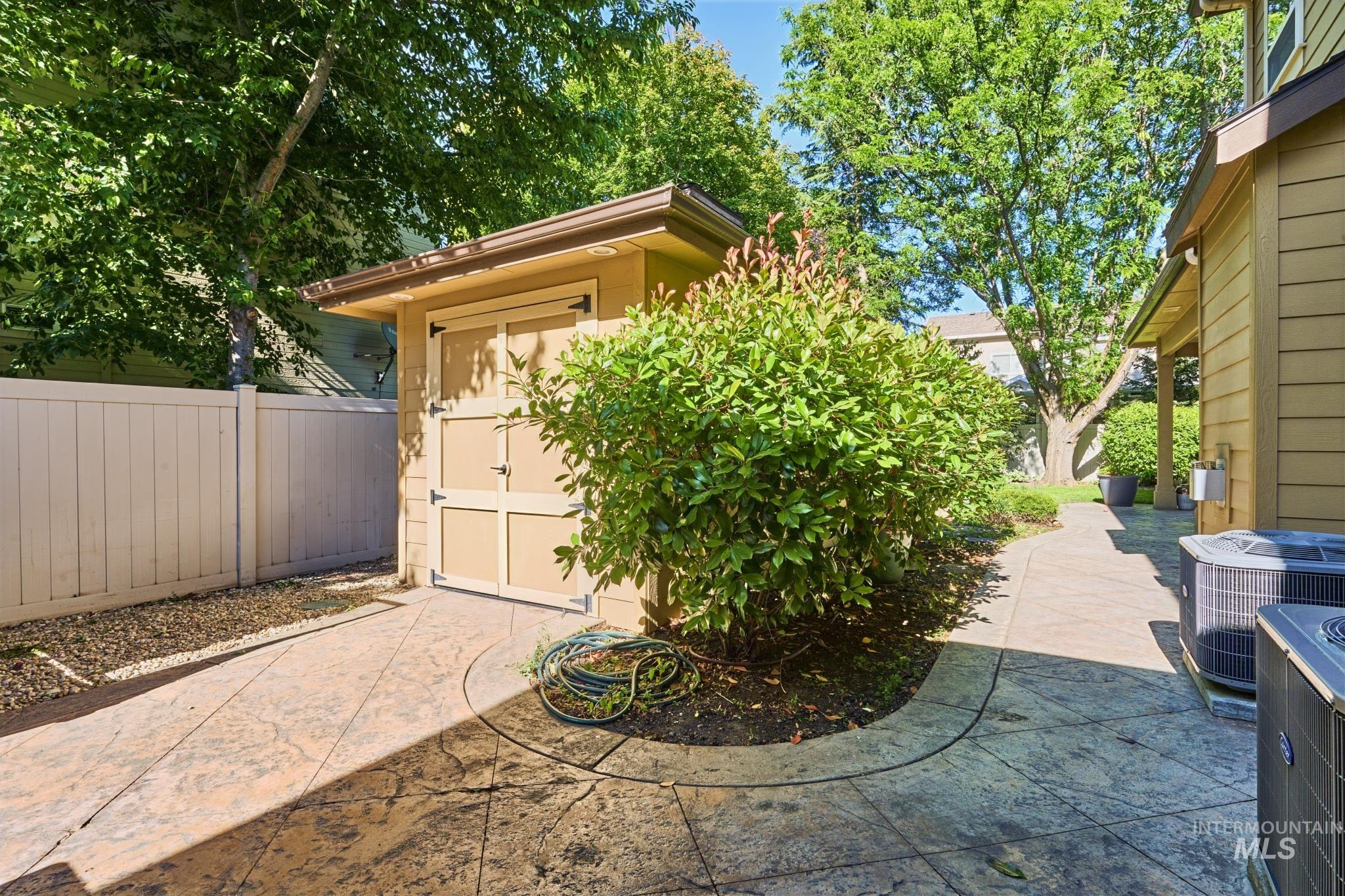 5490 N Beethoven Ave, Meridian, Idaho 83646, 5 Bedrooms, 4 Bathrooms, Residential For Sale, Price $1,175,000,MLS 98989224