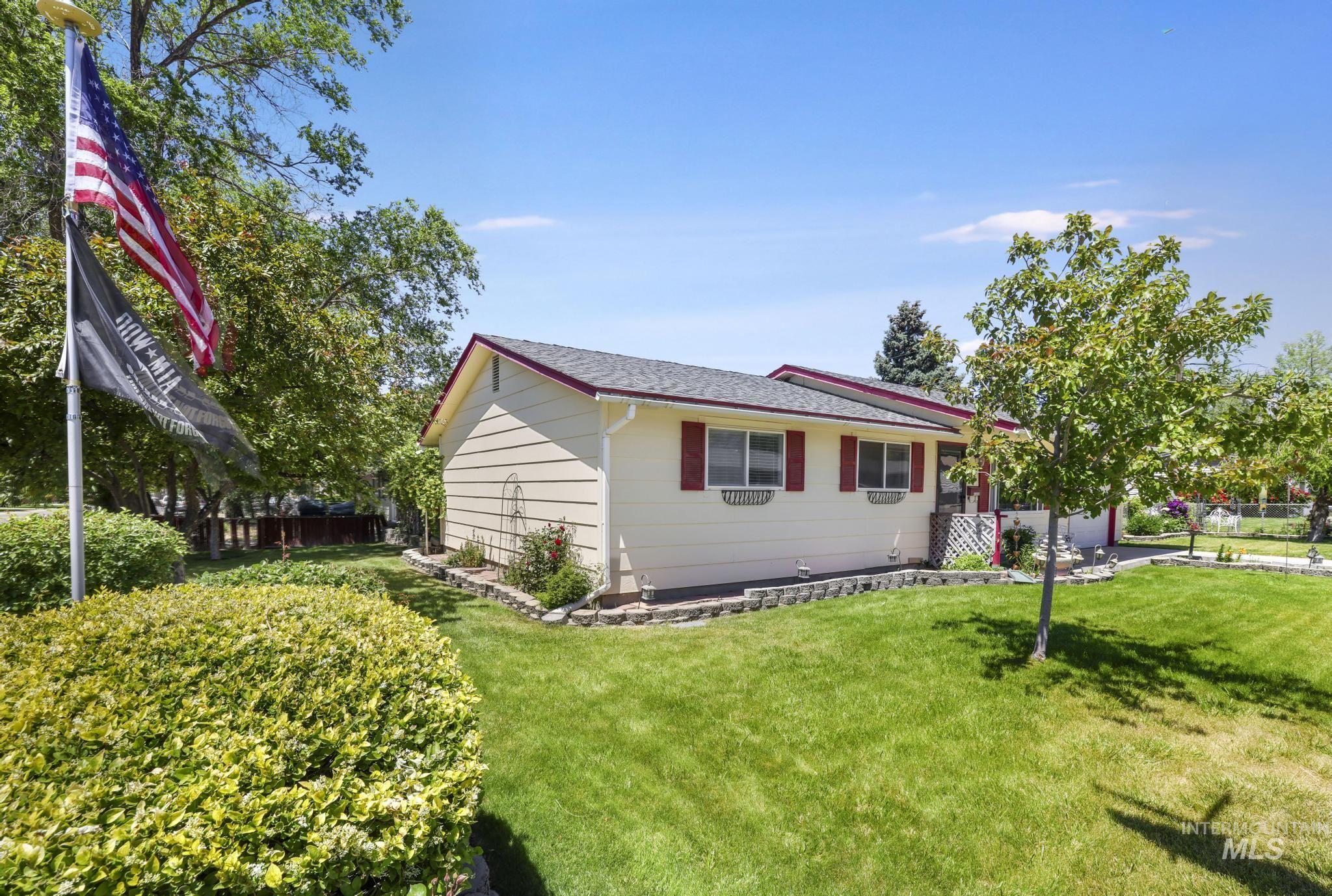 1545 N 14TH e, Mountain Home, Idaho 83647, 3 Bedrooms, 1 Bathroom, Residential For Sale, Price $249,900,MLS 98989228