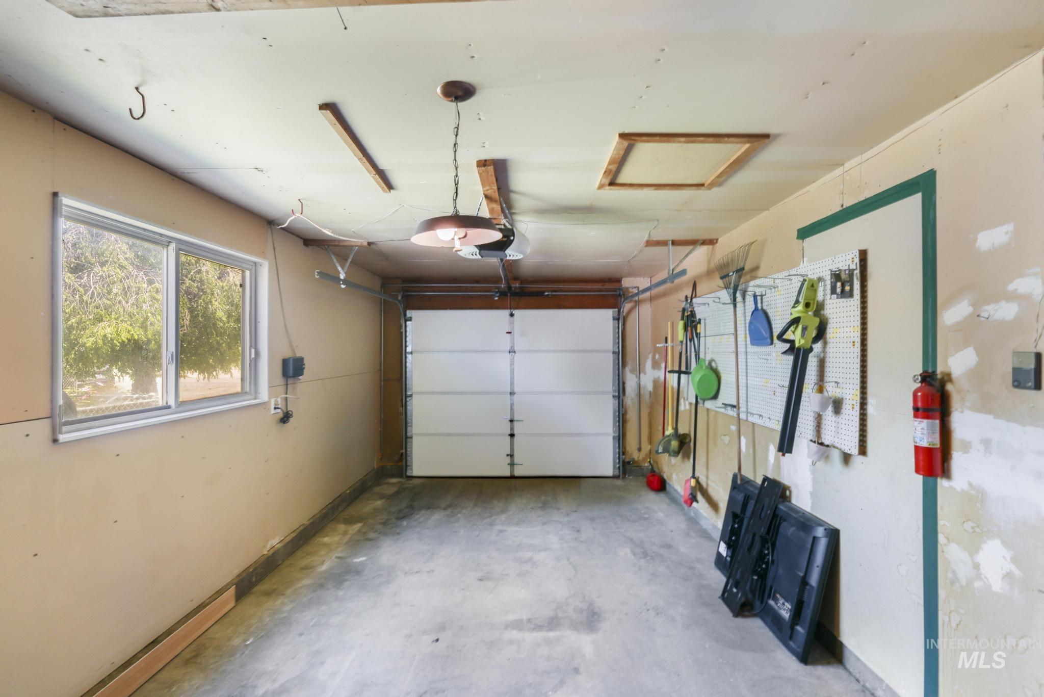 1545 N 14TH e, Mountain Home, Idaho 83647, 3 Bedrooms, 1 Bathroom, Residential For Sale, Price $249,900,MLS 98989228