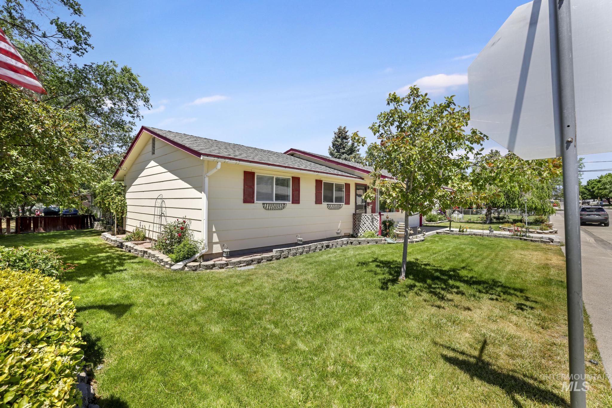 1545 N 14TH e, Mountain Home, Idaho 83647, 3 Bedrooms, 1 Bathroom, Residential For Sale, Price $249,900,MLS 98989228