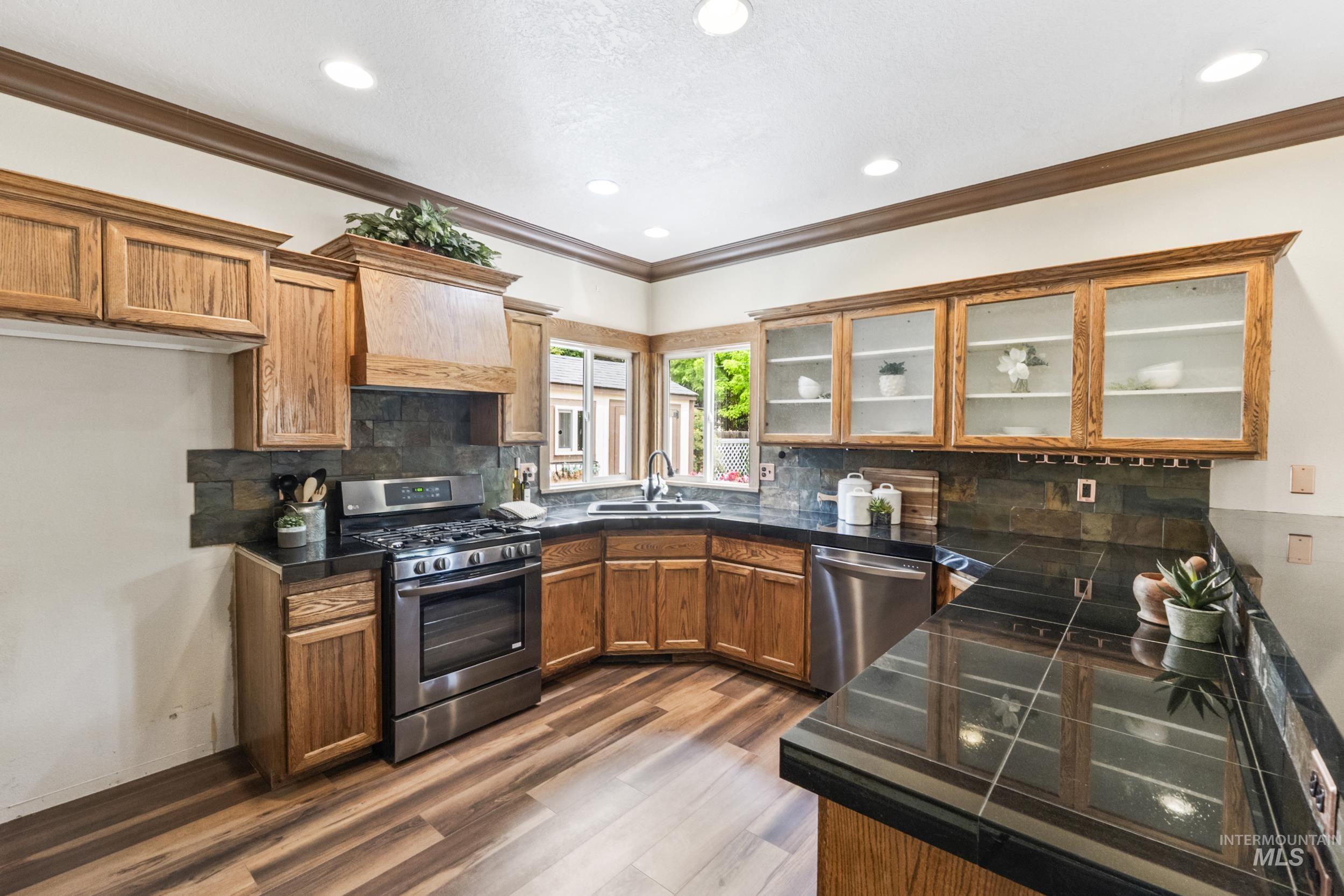 4942 N Wild Goose Way, Meridian, Idaho 83646, 4 Bedrooms, 3 Bathrooms, Residential For Sale, Price $595,000,MLS 98989230