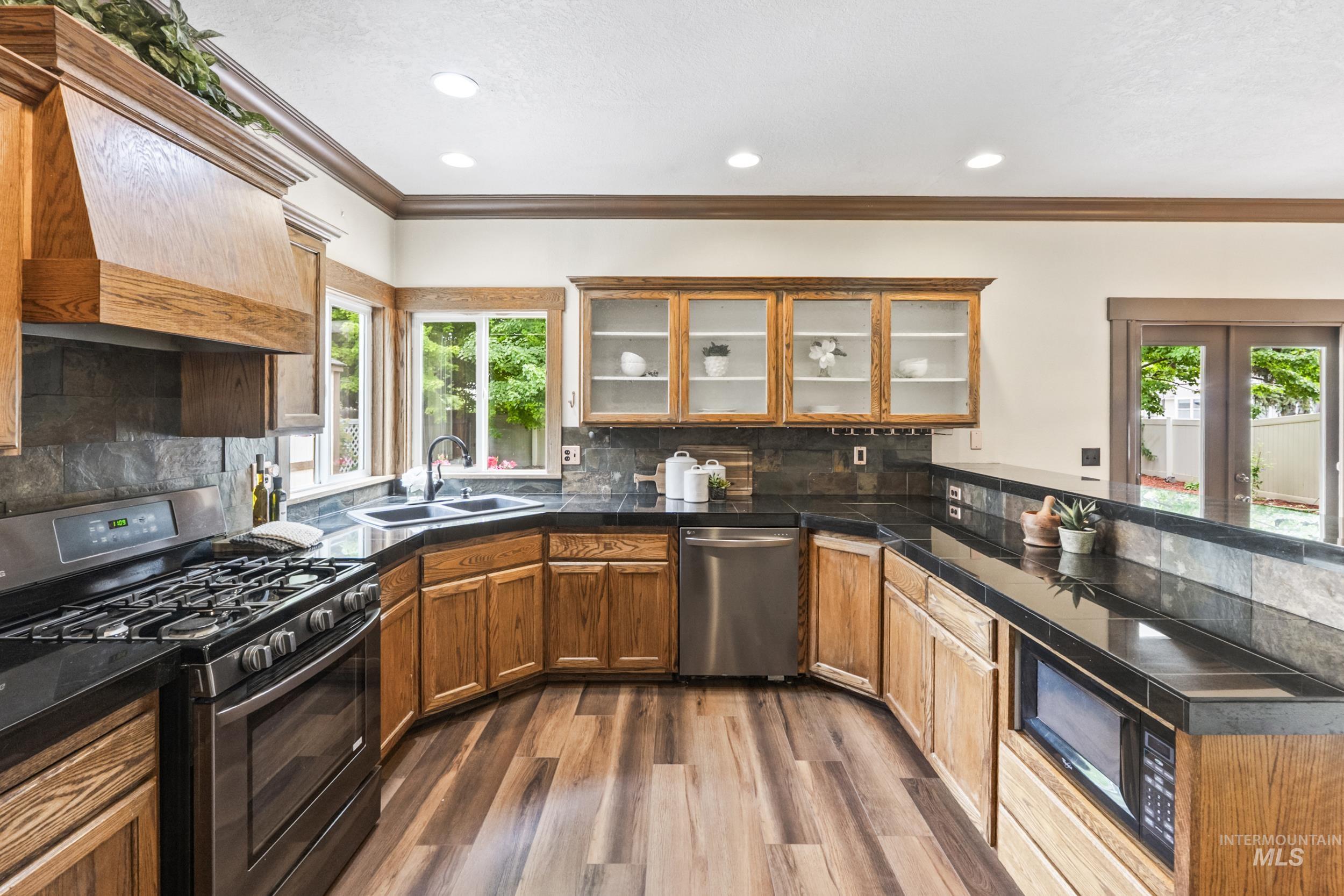 4942 N Wild Goose Way, Meridian, Idaho 83646, 4 Bedrooms, 3 Bathrooms, Residential For Sale, Price $595,000,MLS 98989230