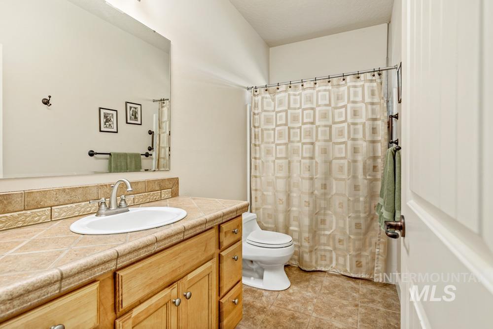 15387 Reminiscene Dr, Caldwell, Idaho 83607, 4 Bedrooms, 3.5 Bathrooms, Residential For Sale, Price $970,000,MLS 98989233