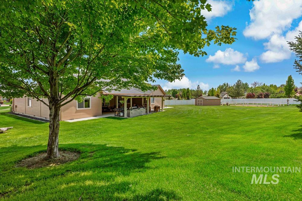 15387 Reminiscene Dr, Caldwell, Idaho 83607, 4 Bedrooms, 3.5 Bathrooms, Residential For Sale, Price $970,000,MLS 98989233