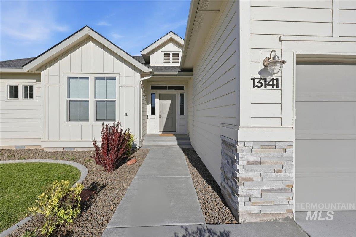 13141 S Coquille River Ave, Nampa, Idaho 83651, 4 Bedrooms, 2 Bathrooms, Residential For Sale, Price $530,000,MLS 98989239