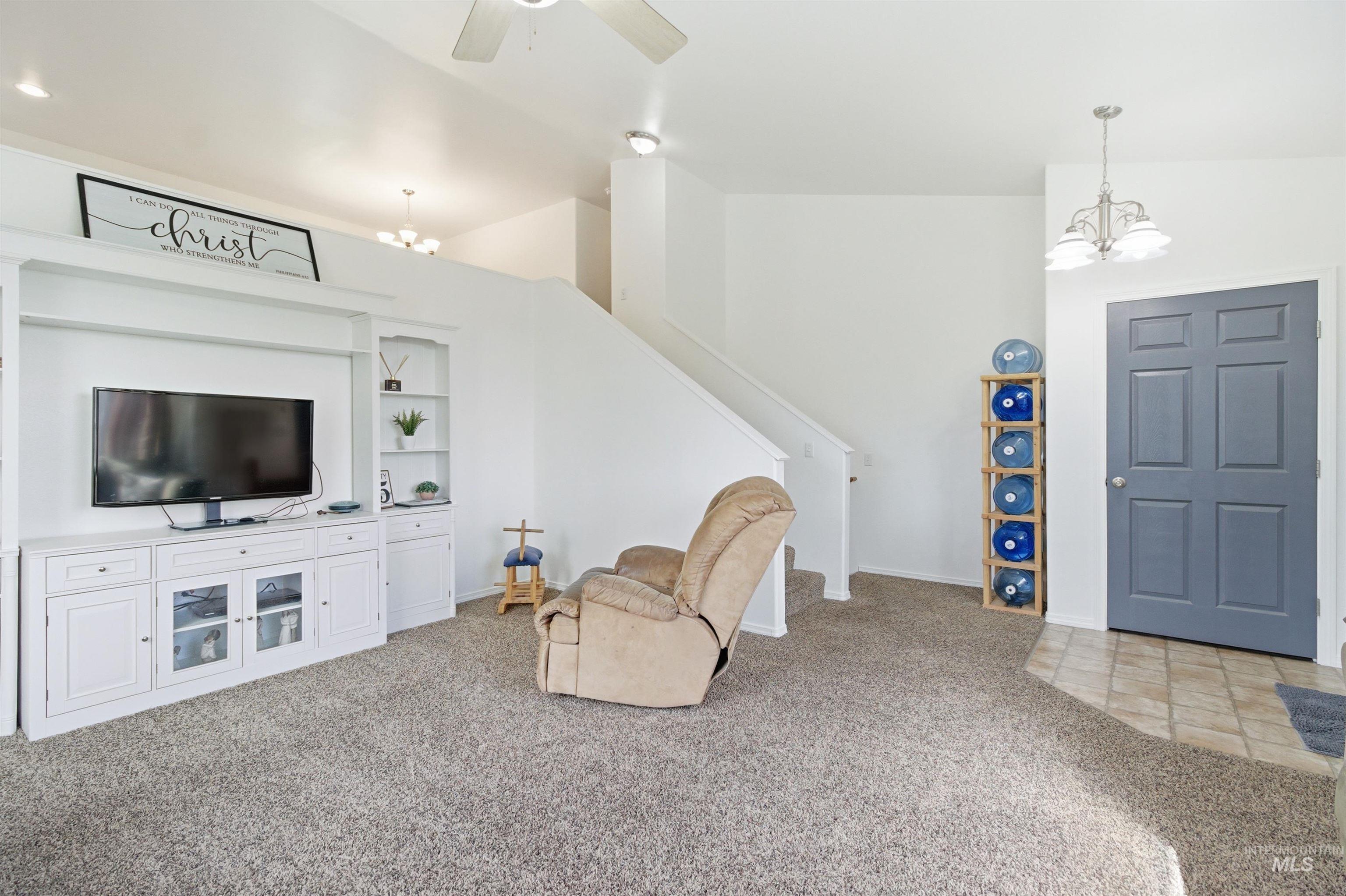 483 E Valleyview Avenue, Genesee, Idaho 83832, 5 Bedrooms, 3 Bathrooms, Residential For Sale, Price $480,000,MLS 98989240