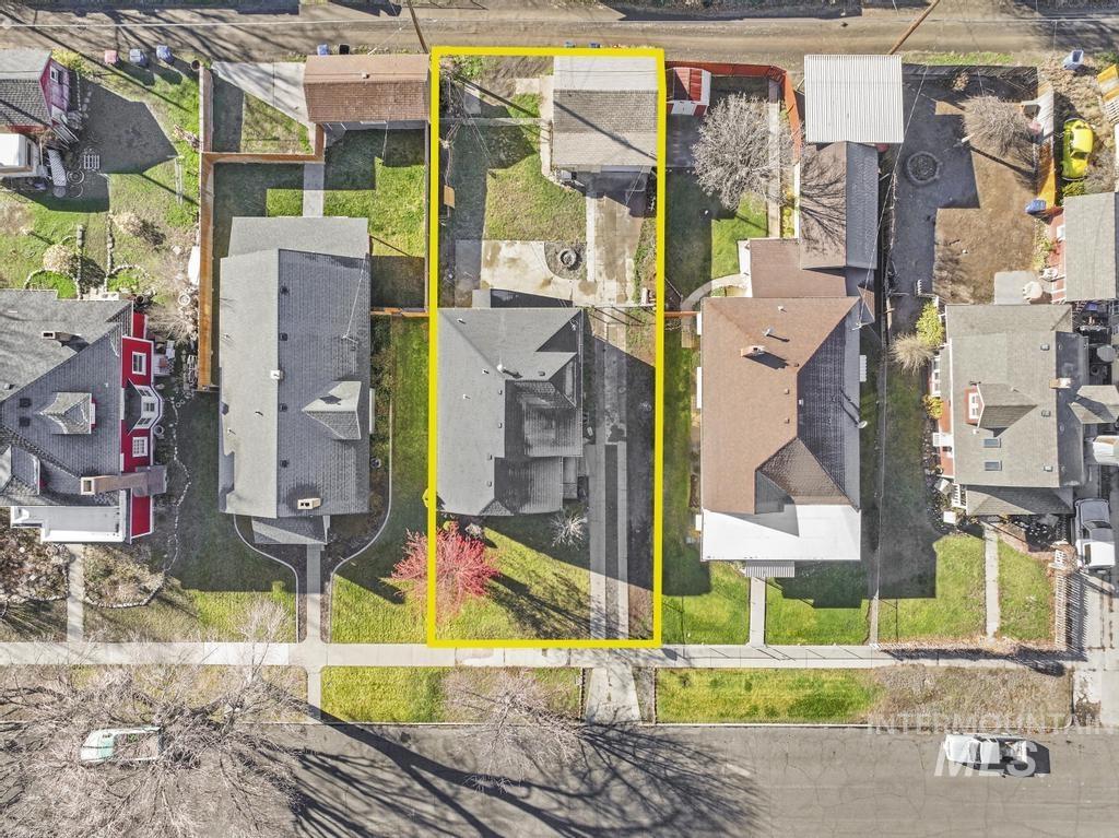 242 8th Ave E, Twin Falls, Idaho 83301, 4 Bedrooms, 2 Bathrooms, Residential For Sale, Price $339,900,MLS 98989242