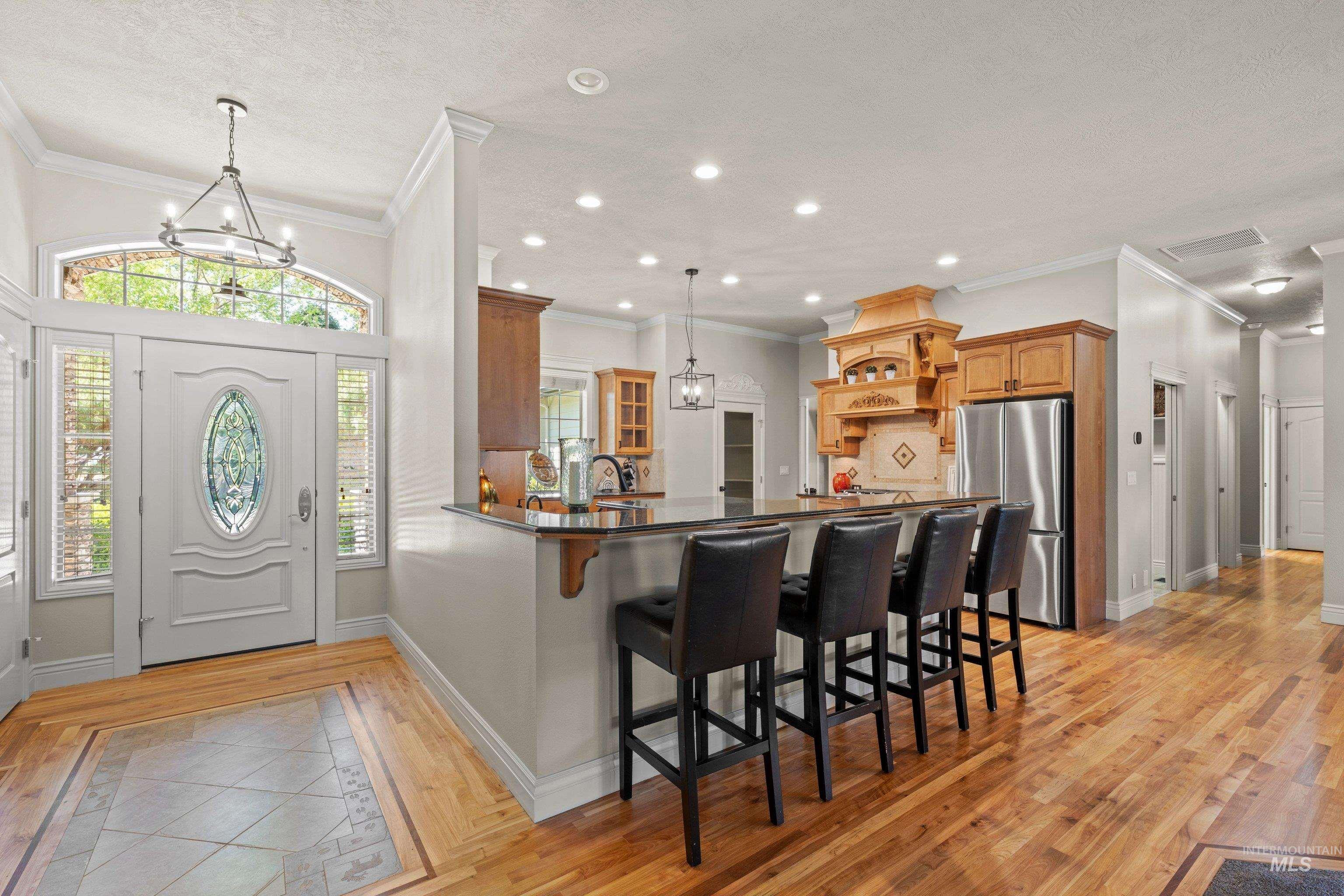 214 E Shafer Vw, Meridian, Idaho 83642-2581, 5 Bedrooms, 4.5 Bathrooms, Residential For Sale, Price $1,209,000,MLS 98989243