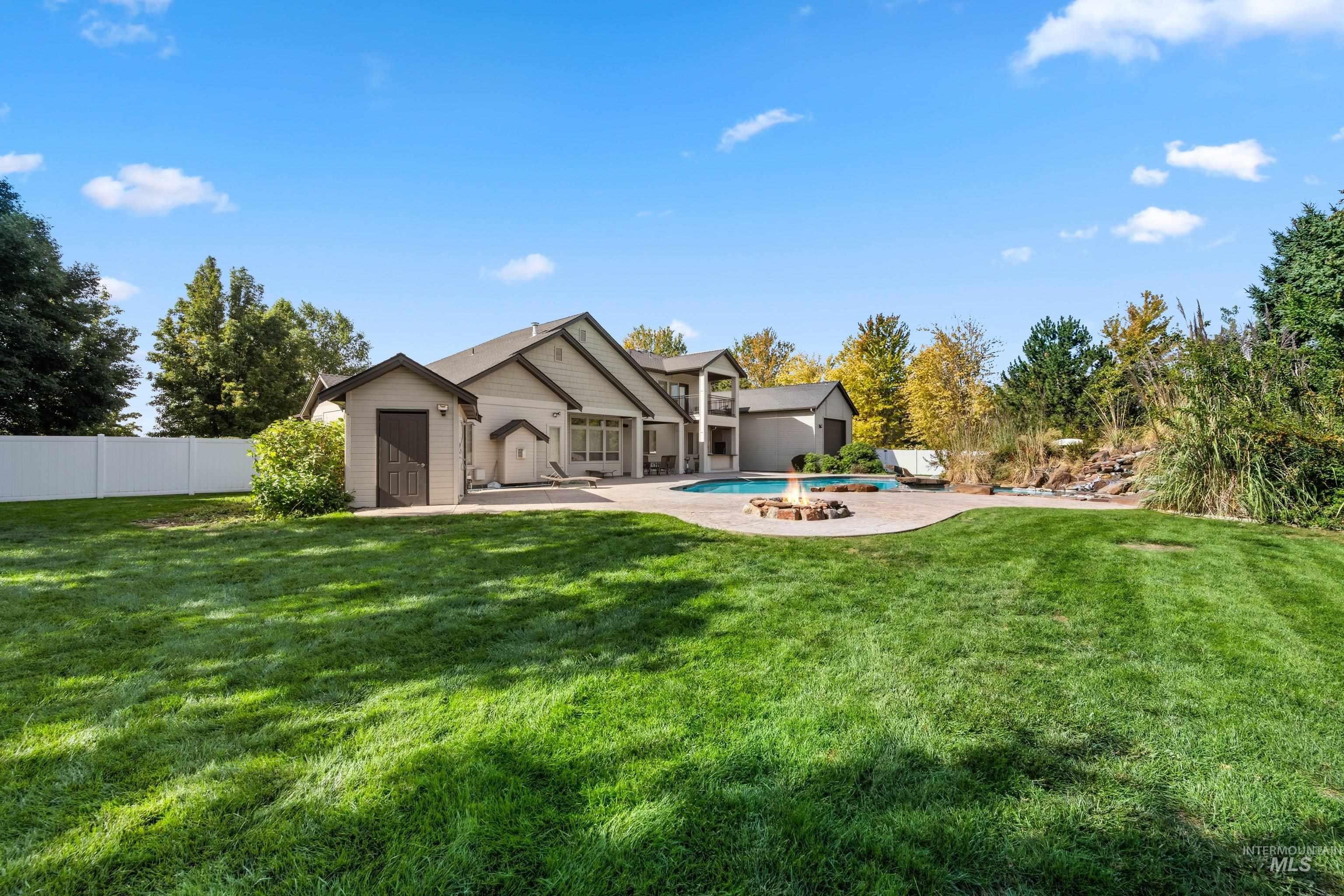 214 E Shafer Vw, Meridian, Idaho 83642-2581, 5 Bedrooms, 4.5 Bathrooms, Residential For Sale, Price $1,209,000,MLS 98989243