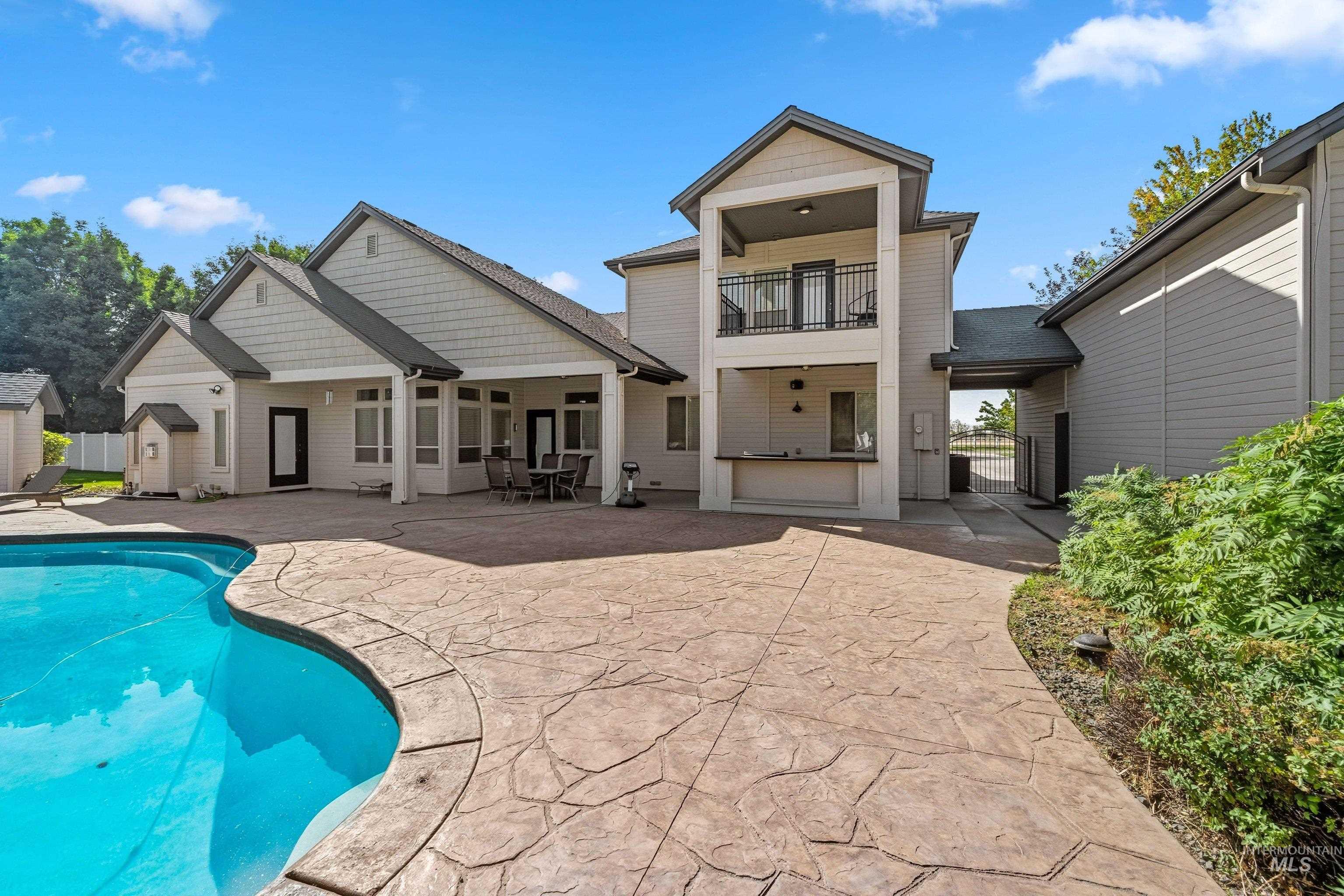 214 E Shafer Vw, Meridian, Idaho 83642-2581, 5 Bedrooms, 4.5 Bathrooms, Residential For Sale, Price $1,209,000,MLS 98989243