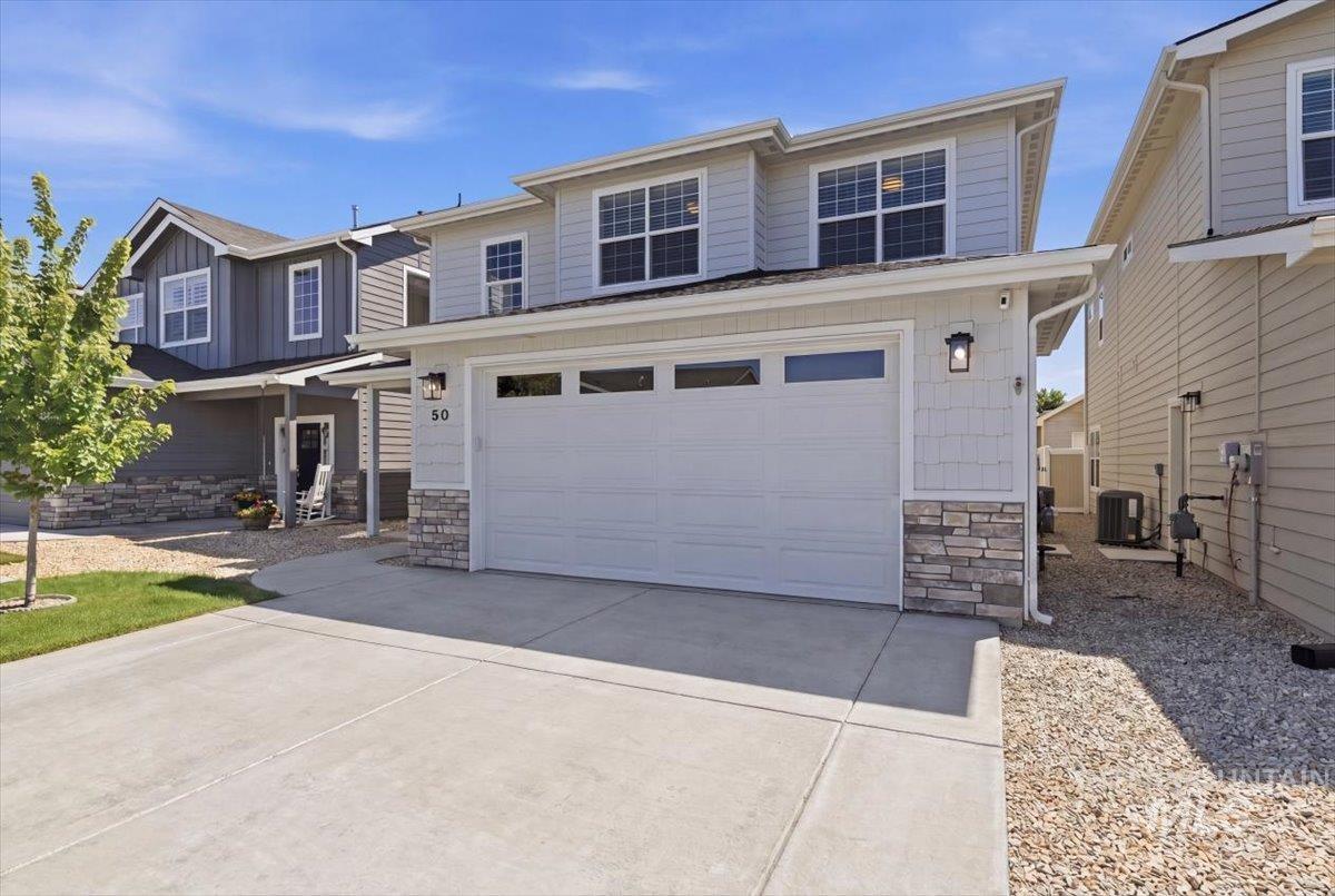 50 S Quincannon Ave, Star, Idaho 83669, 3 Bedrooms, 2.5 Bathrooms, Residential For Sale, Price $530,000,MLS 98989248