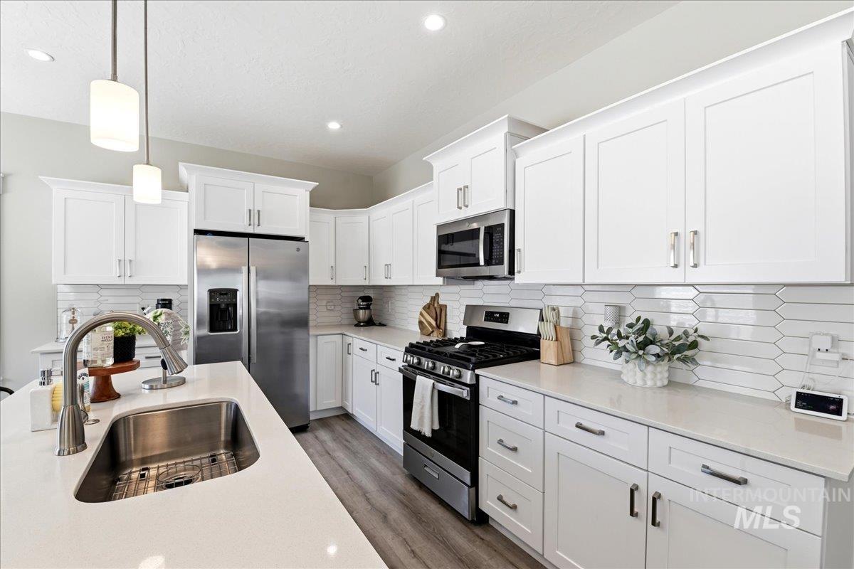 50 S Quincannon Ave, Star, Idaho 83669, 3 Bedrooms, 2.5 Bathrooms, Residential For Sale, Price $535,000,MLS 98989248