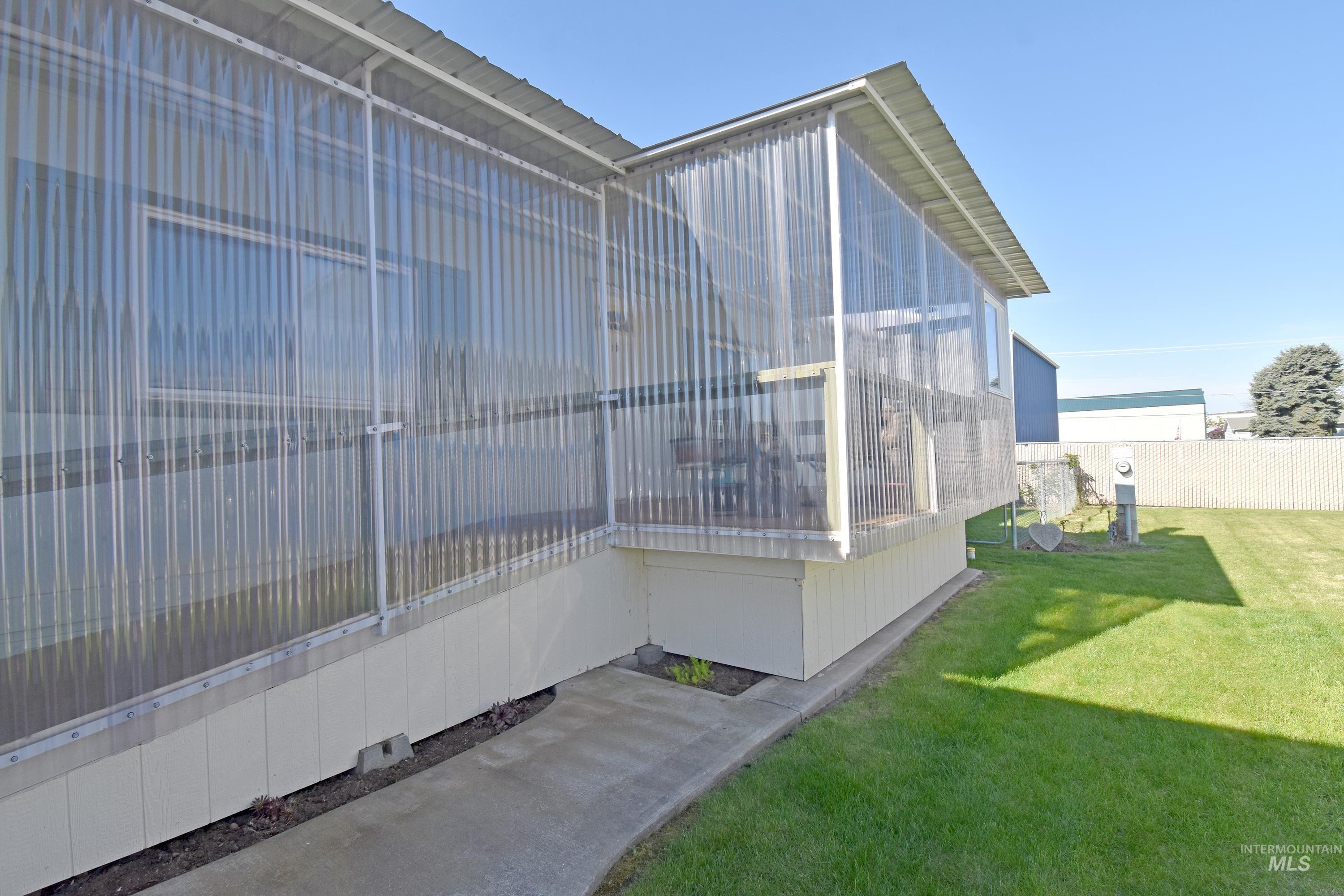 2115 6th Avenue #86, Clarkston, Washington 99403, 3 Bedrooms, 2 Bathrooms, Residential For Sale, Price $98,000,MLS 98989250