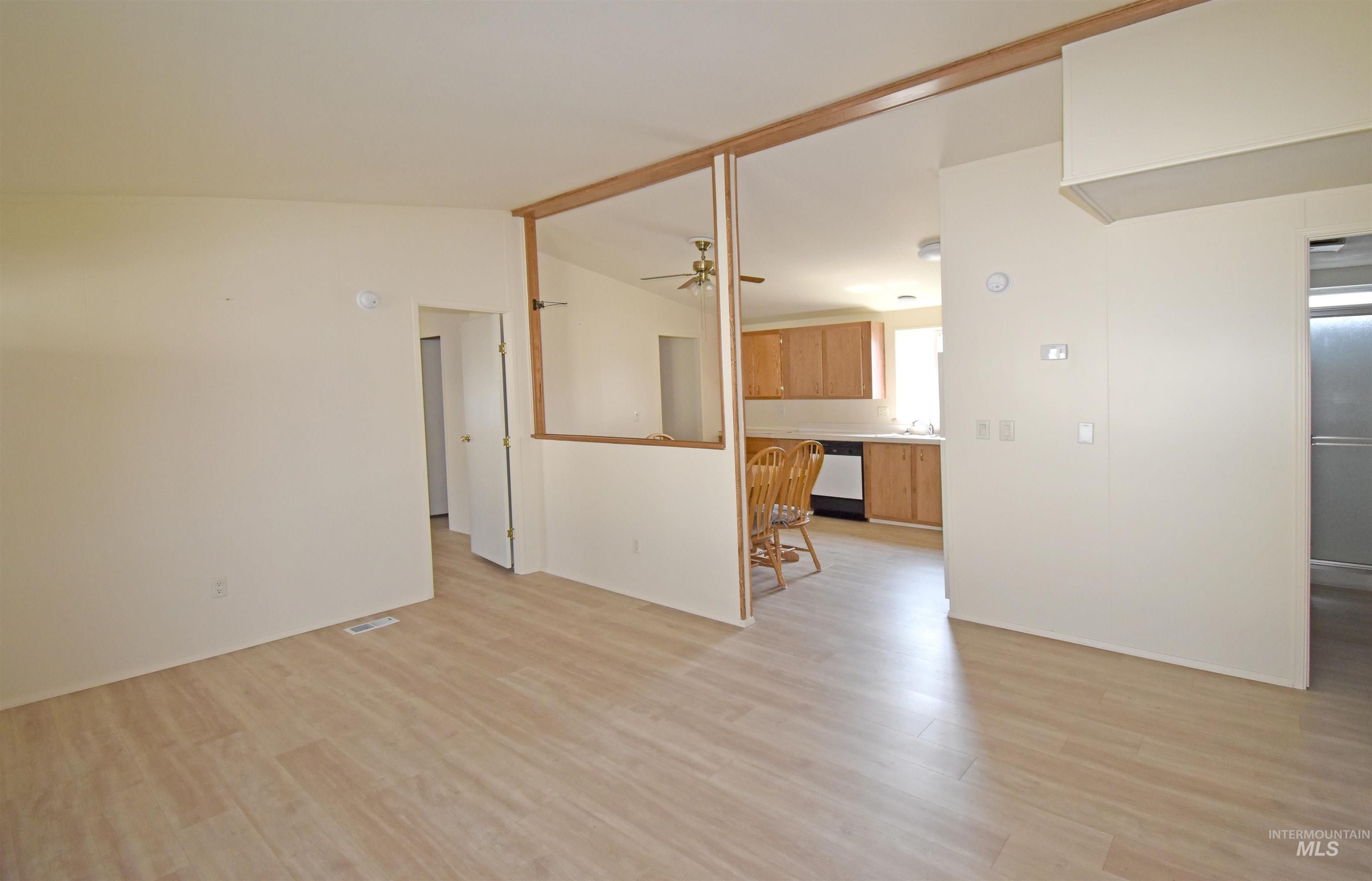 2115 6th Avenue #86, Clarkston, Washington 99403, 3 Bedrooms, 2 Bathrooms, Residential For Sale, Price $98,000,MLS 98989250