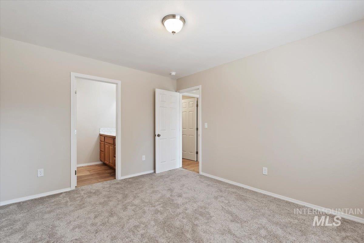 1397 W Silver Salmon Dr, Meridian, Idaho 83642, 3 Bedrooms, 2 Bathrooms, Residential For Sale, Price $420,000,MLS 98989251