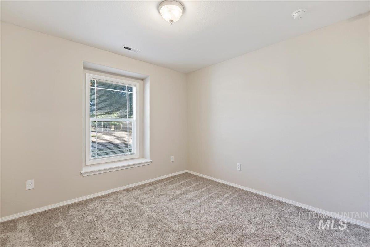 1397 W Silver Salmon Dr, Meridian, Idaho 83642, 3 Bedrooms, 2 Bathrooms, Residential For Sale, Price $420,000,MLS 98989251