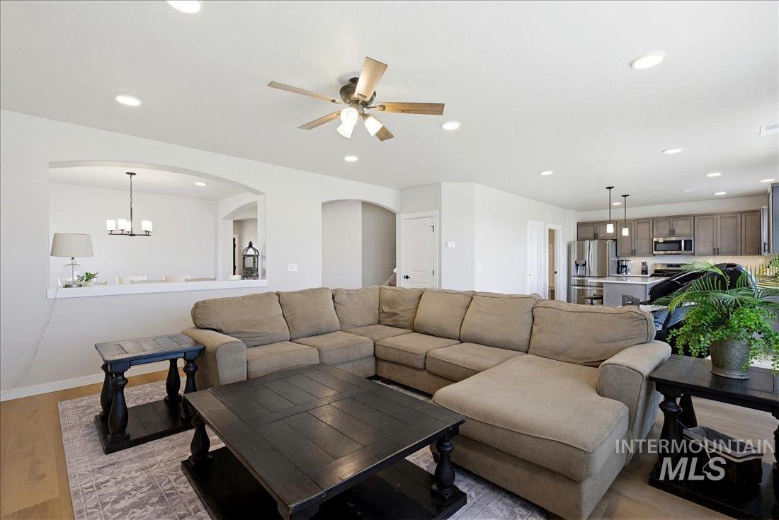 1973 N Perth Ave, Middleton, Idaho 83644, 5 Bedrooms, 3 Bathrooms, Residential For Sale, Price $734,900,MLS 98989256