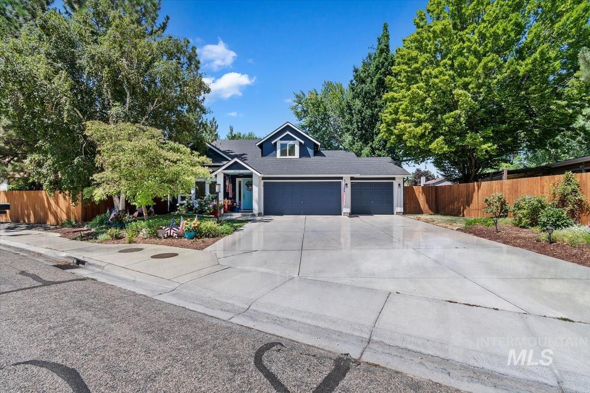 4029 S Merriwood Ave, Boise, Idaho 83706-6076, 4 Bedrooms, 2.5 Bathrooms, Residential For Sale, Price $699,900,MLS 98989257