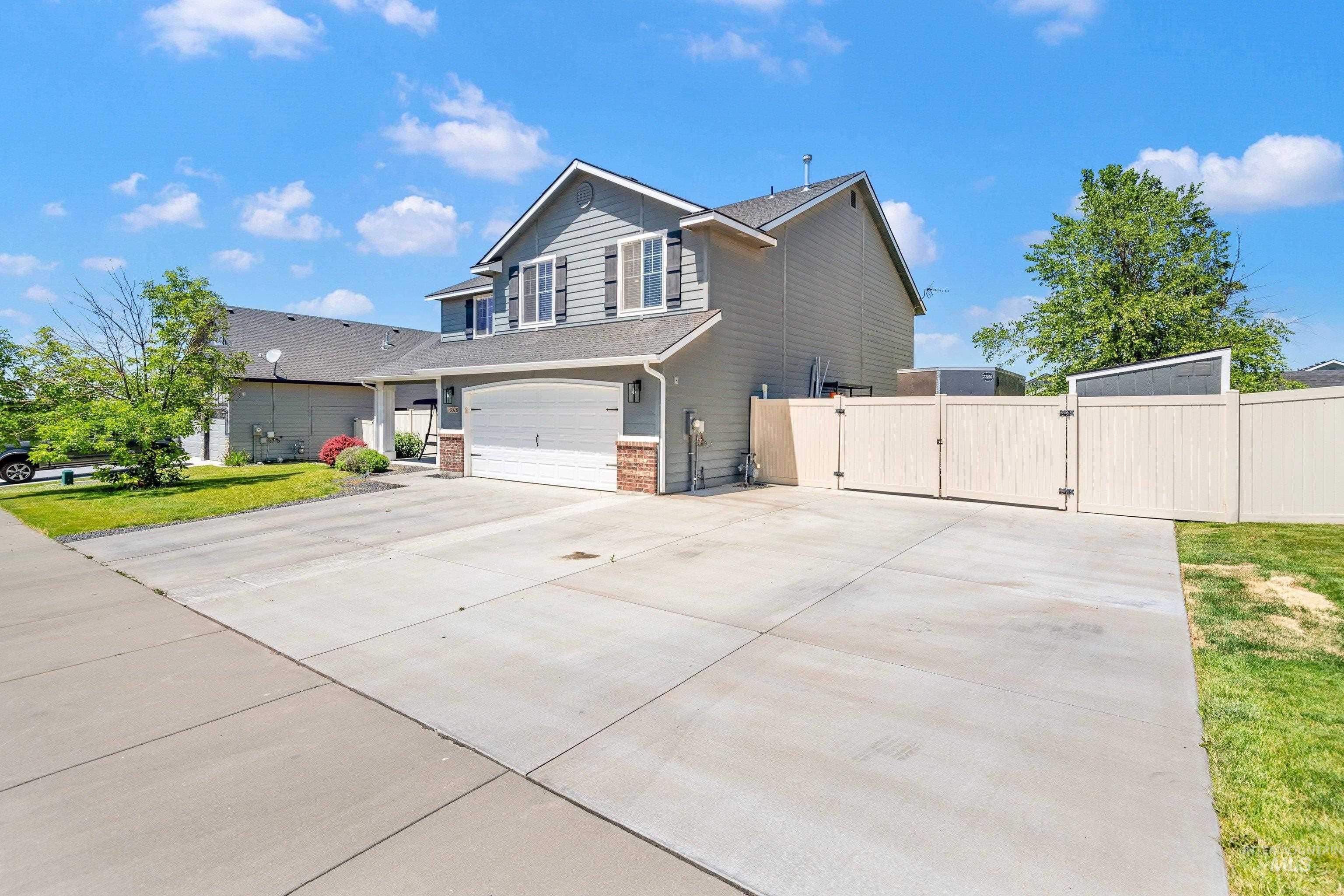 3028 W Navy St., Kuna, Idaho 83634-0000, 4 Bedrooms, 2.5 Bathrooms, Residential For Sale, Price $529,900,MLS 98989258