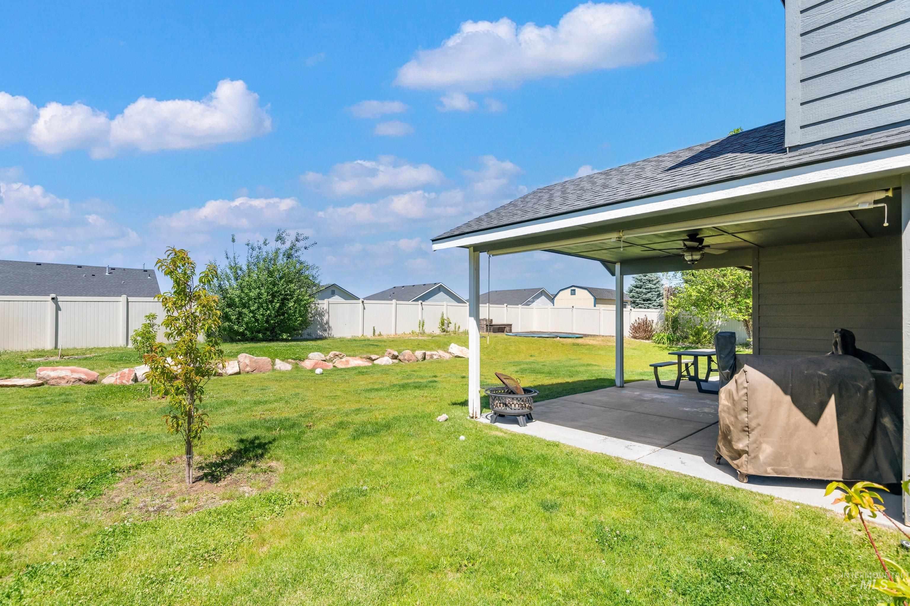 3028 W Navy St., Kuna, Idaho 83634-0000, 4 Bedrooms, 2.5 Bathrooms, Residential For Sale, Price $529,900,MLS 98989258