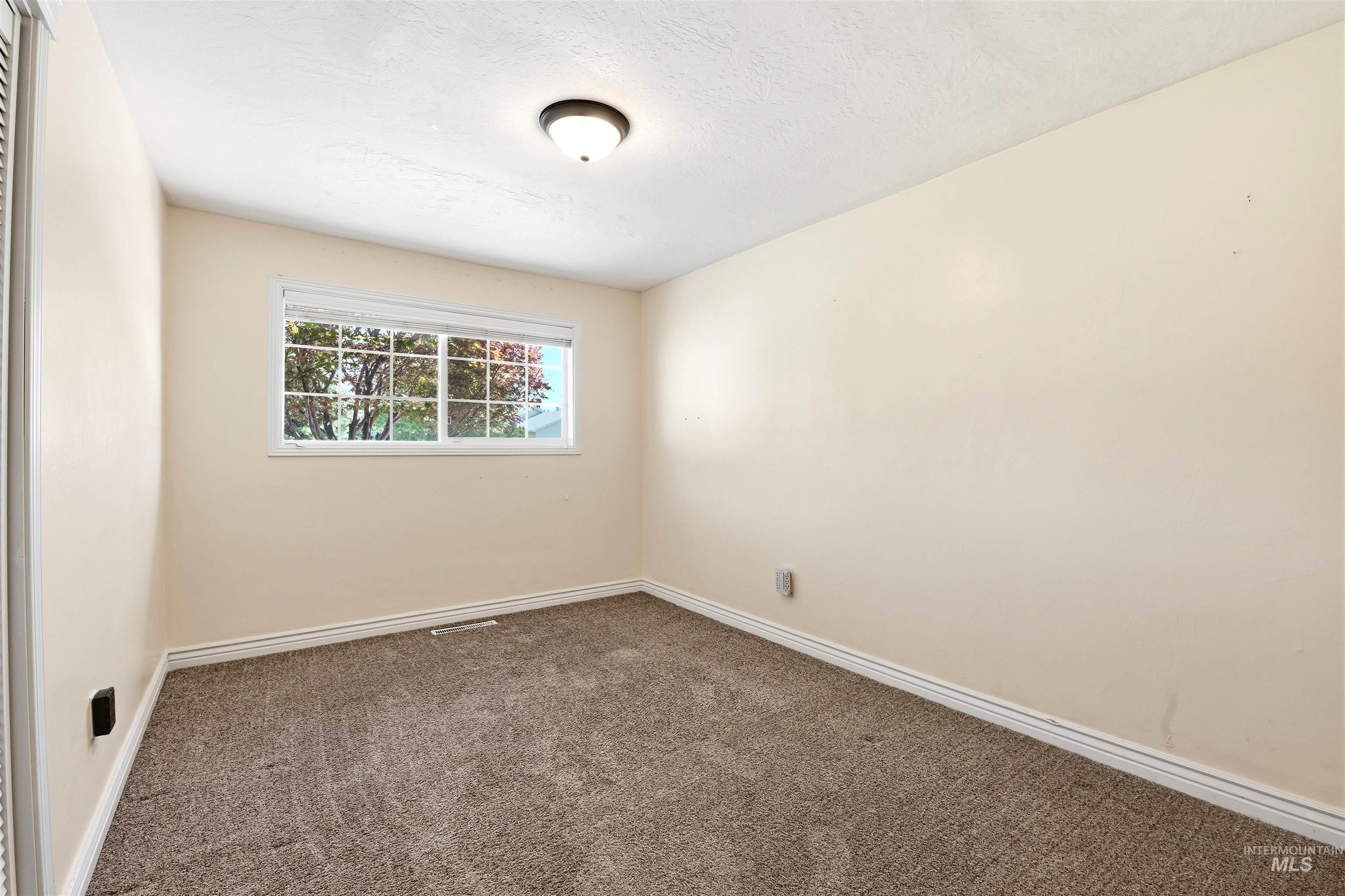 1707 N Westland Dr, Boise, Idaho 83704, 3 Bedrooms, 2.5 Bathrooms, Residential For Sale, Price $613,000,MLS 98989259
