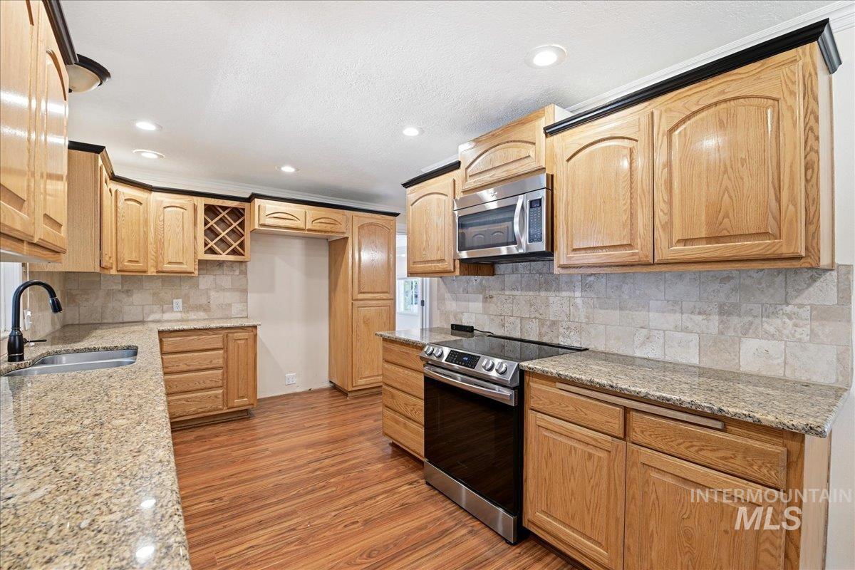 1707 N Westland Dr, Boise, Idaho 83704, 3 Bedrooms, 2.5 Bathrooms, Residential For Sale, Price $613,000,MLS 98989259