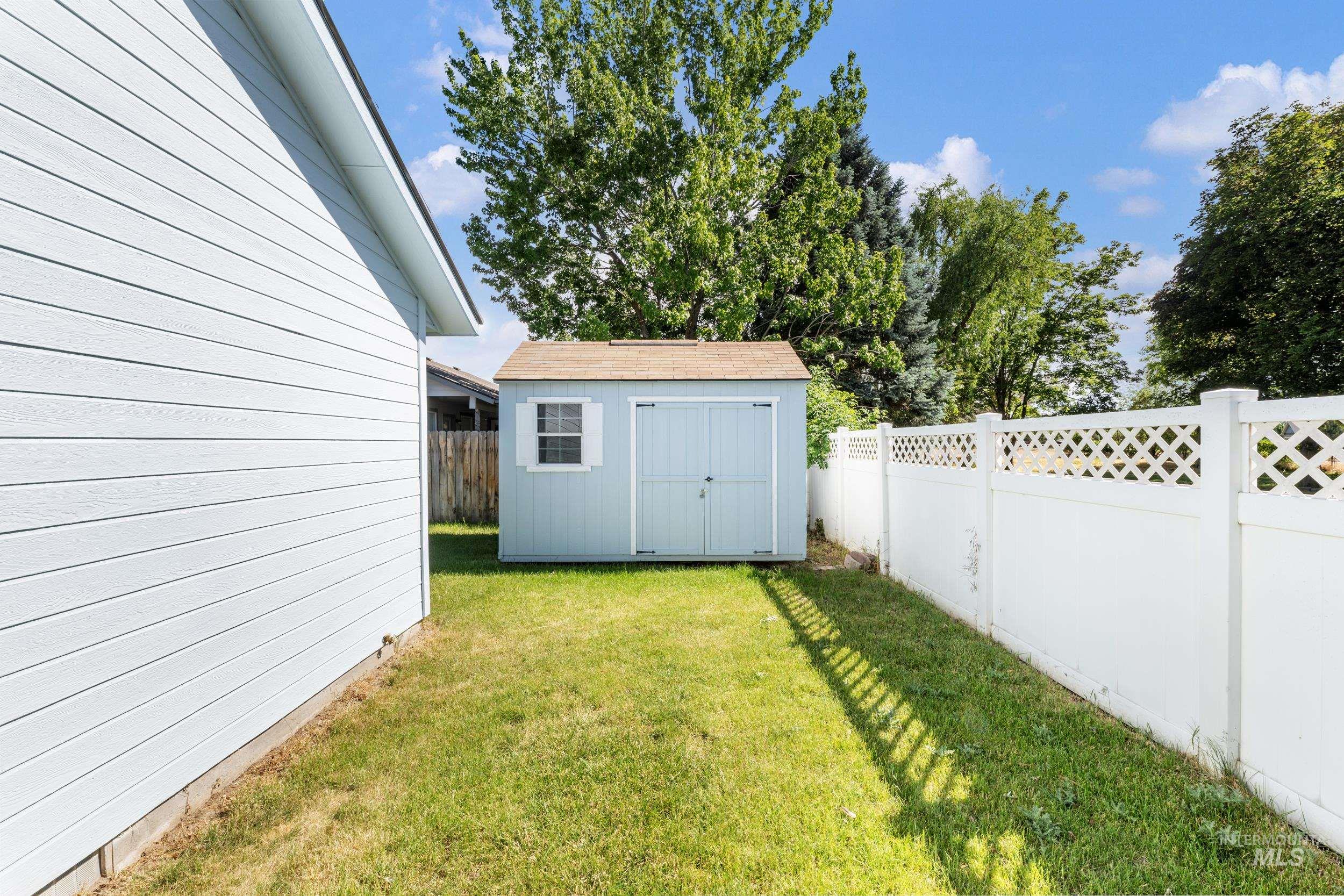 4775 N Edelweiss Ave, Boise, Idaho 83713-0522, 4 Bedrooms, 2 Bathrooms, Residential For Sale, Price $489,500,MLS 98989264