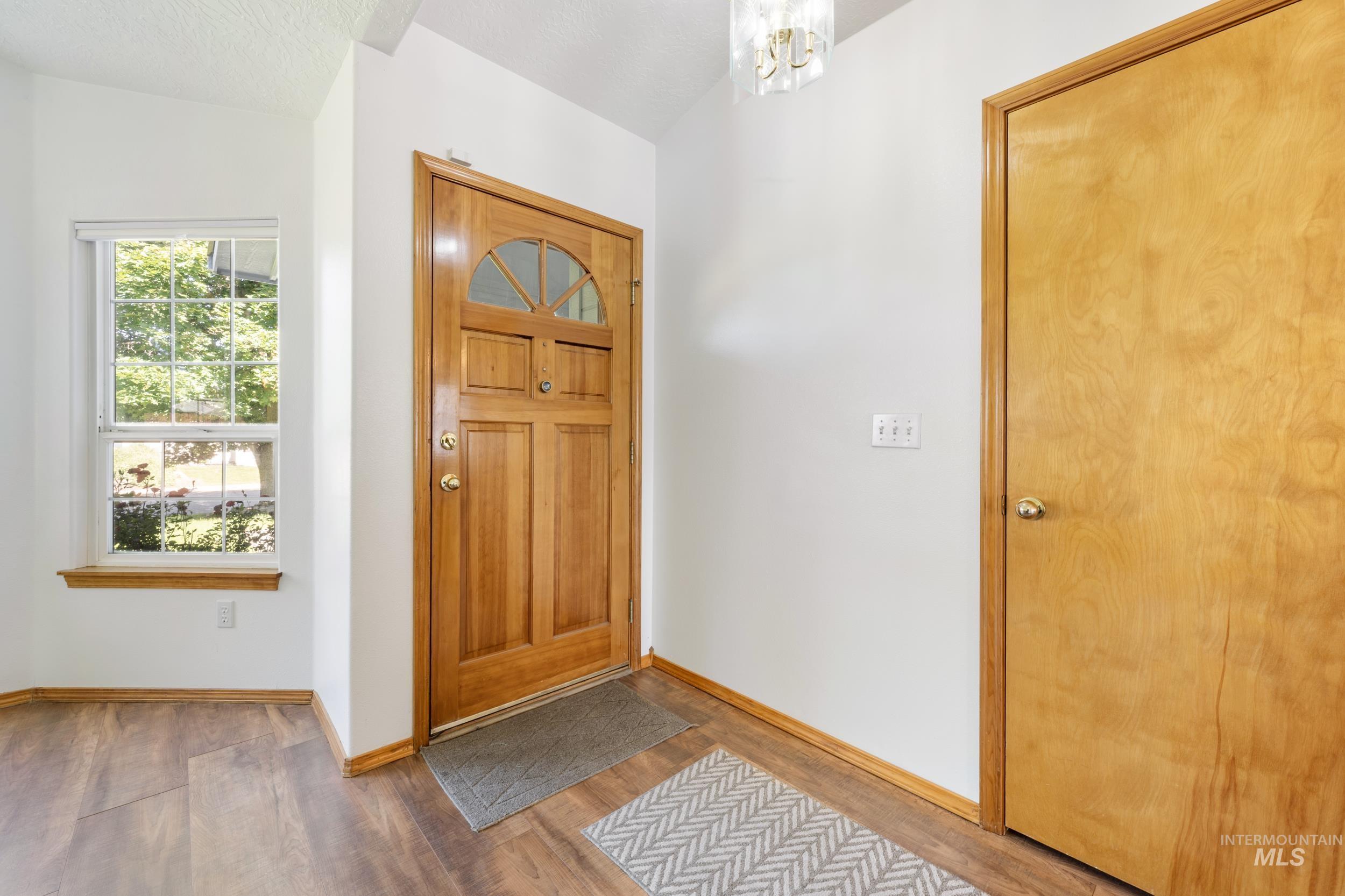 4775 N Edelweiss Ave, Boise, Idaho 83713-0522, 4 Bedrooms, 2 Bathrooms, Residential For Sale, Price $489,500,MLS 98989264