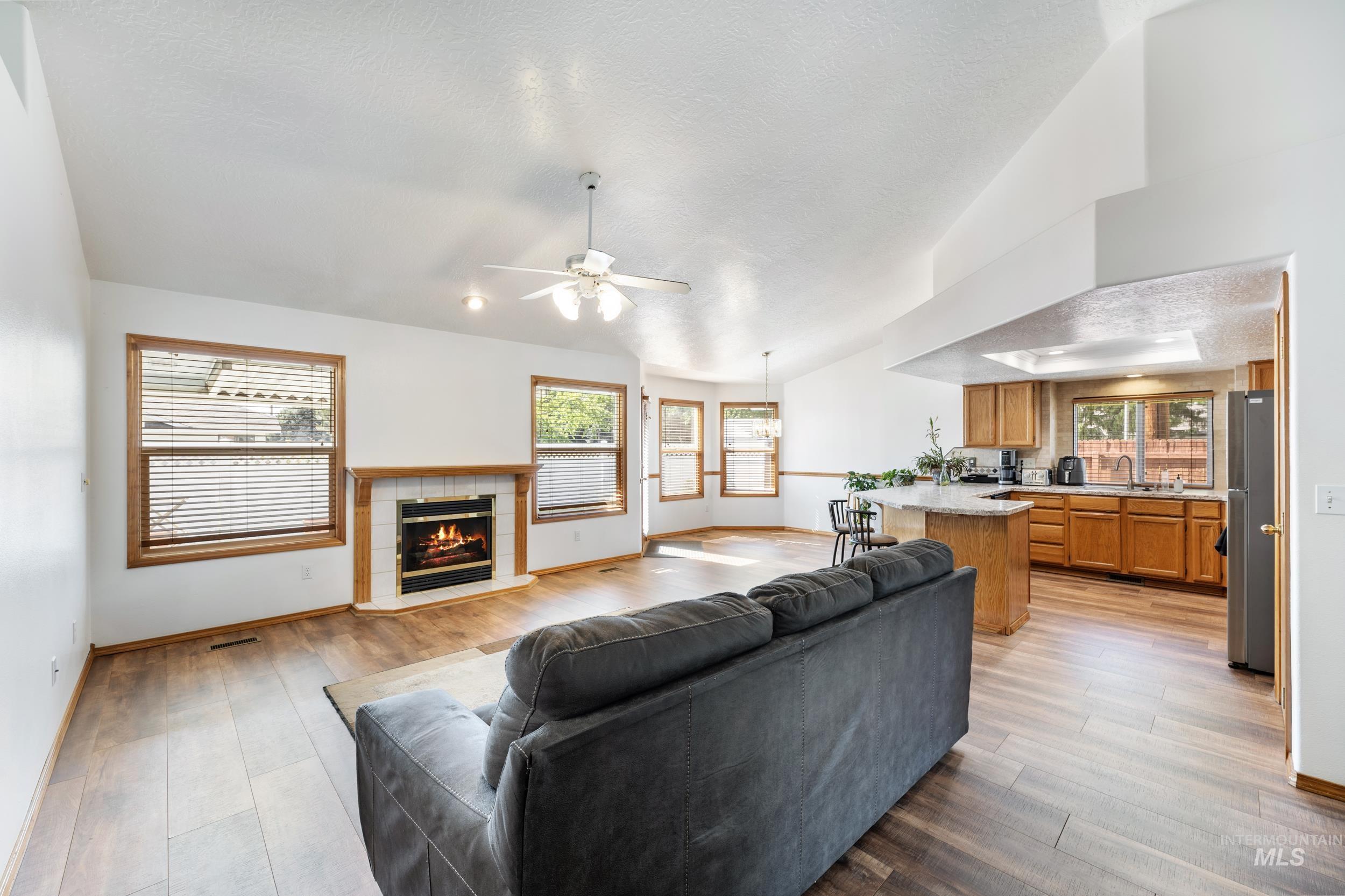 4775 N Edelweiss Ave, Boise, Idaho 83713-0522, 4 Bedrooms, 2 Bathrooms, Residential For Sale, Price $489,500,MLS 98989264