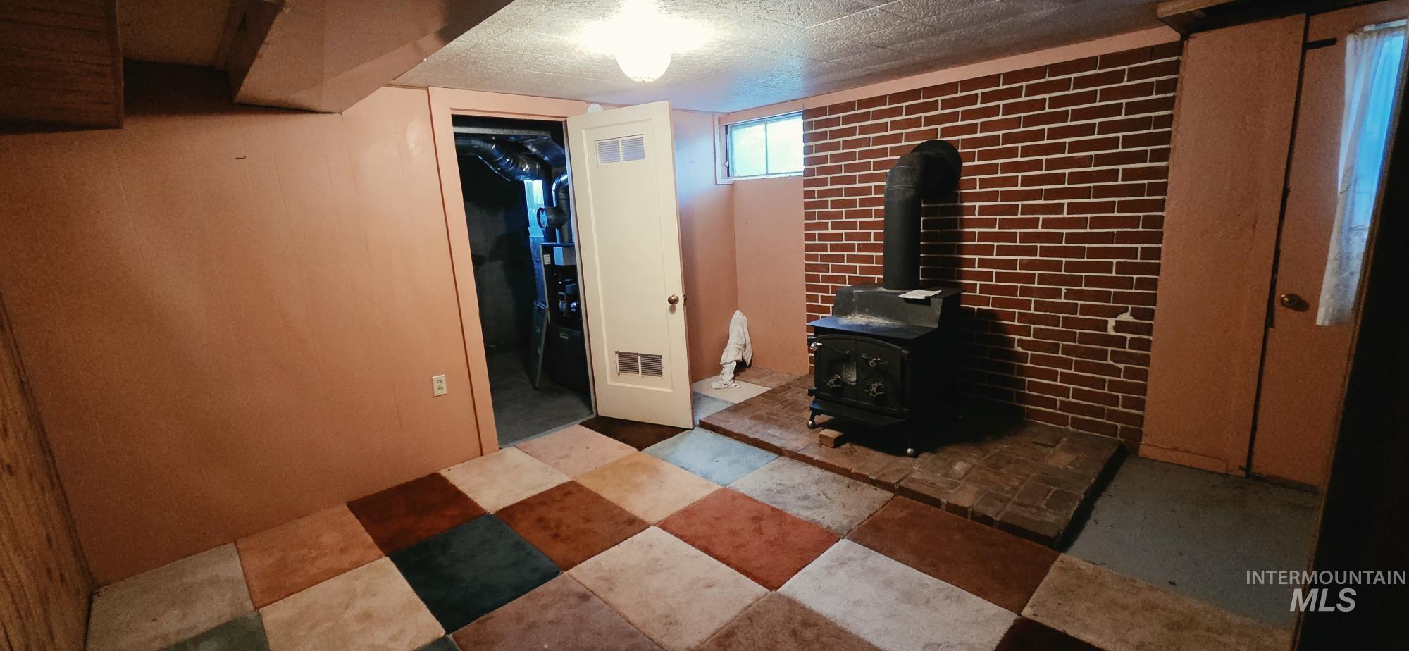1792 Columbia St, Pomeroy, Washington 99347, 3 Bedrooms, 2 Bathrooms, Residential For Sale, Price $215,000,MLS 98989265