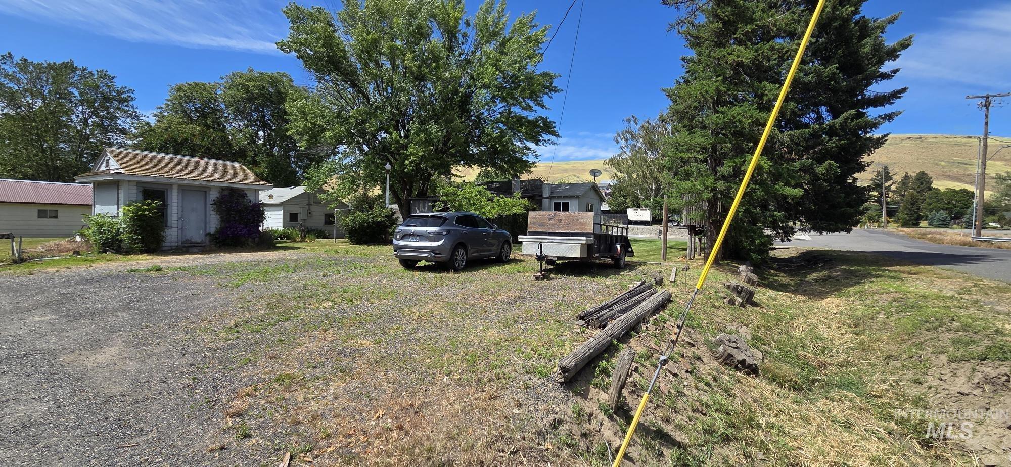 1792 Columbia St, Pomeroy, Washington 99347, 3 Bedrooms, 2 Bathrooms, Residential For Sale, Price $215,000,MLS 98989265
