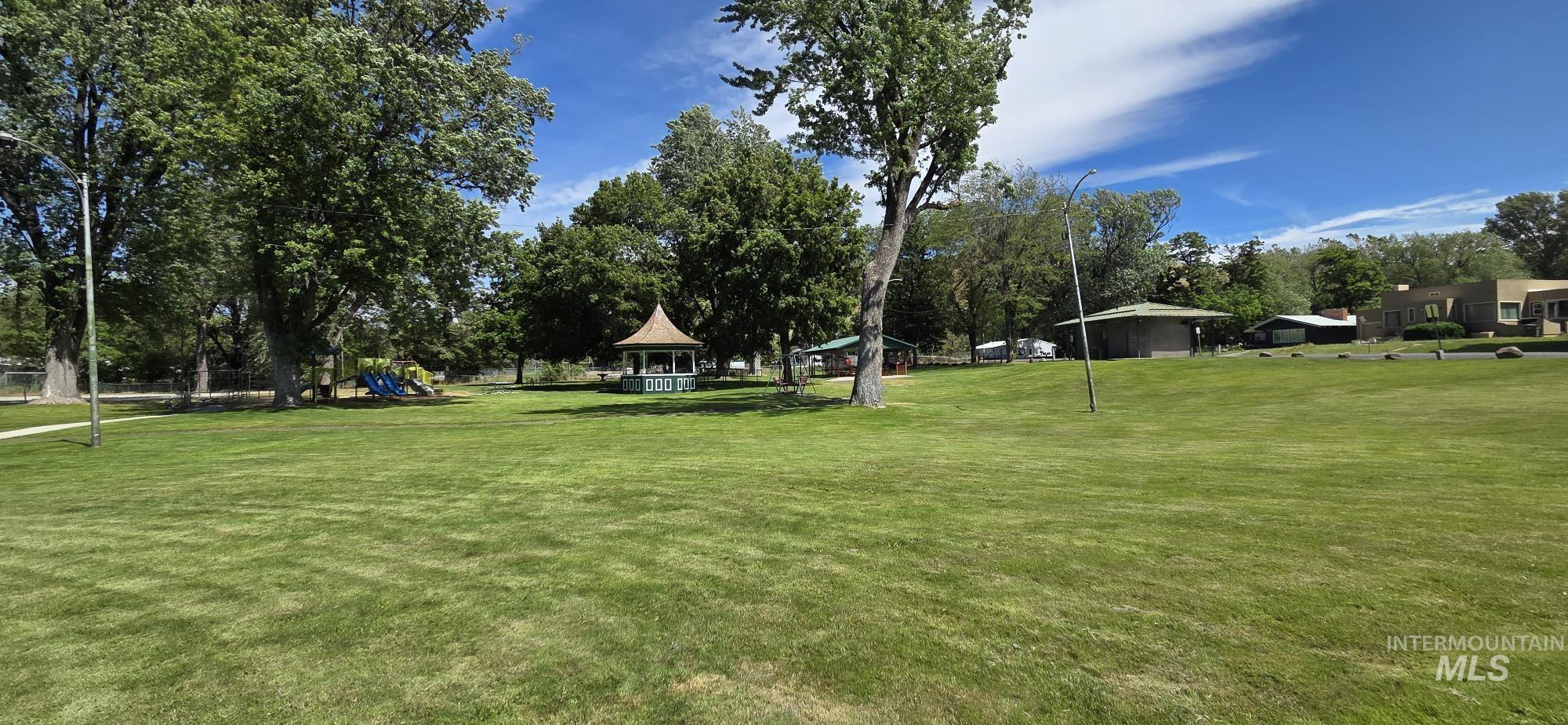 1792 Columbia St, Pomeroy, Washington 99347, 3 Bedrooms, 2 Bathrooms, Residential For Sale, Price $215,000,MLS 98989265