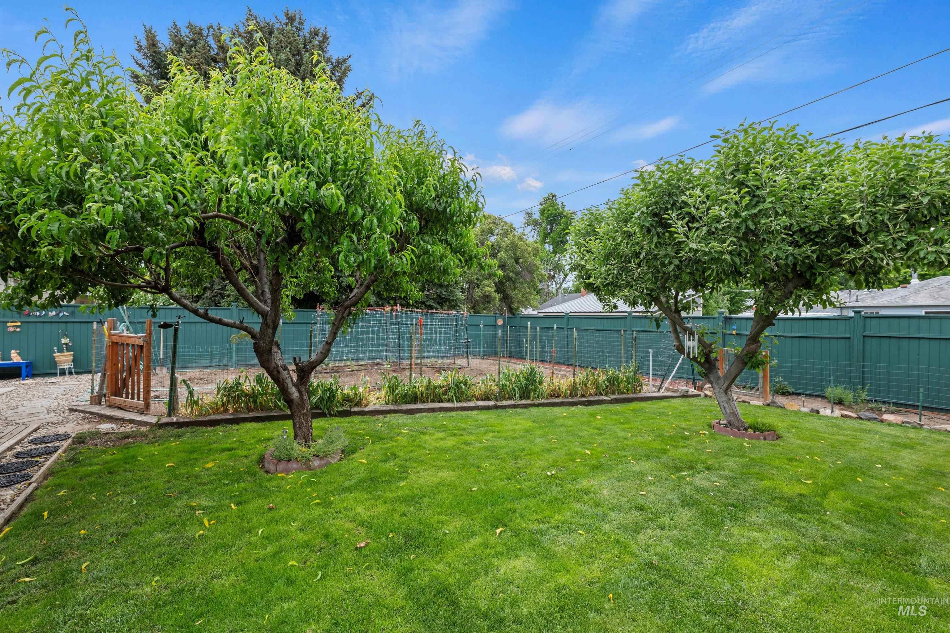 105 N Vinson St, Boise, Idaho 83706, 4 Bedrooms, 1 Bathroom, Residential For Sale, Price $475,000,MLS 98989266
