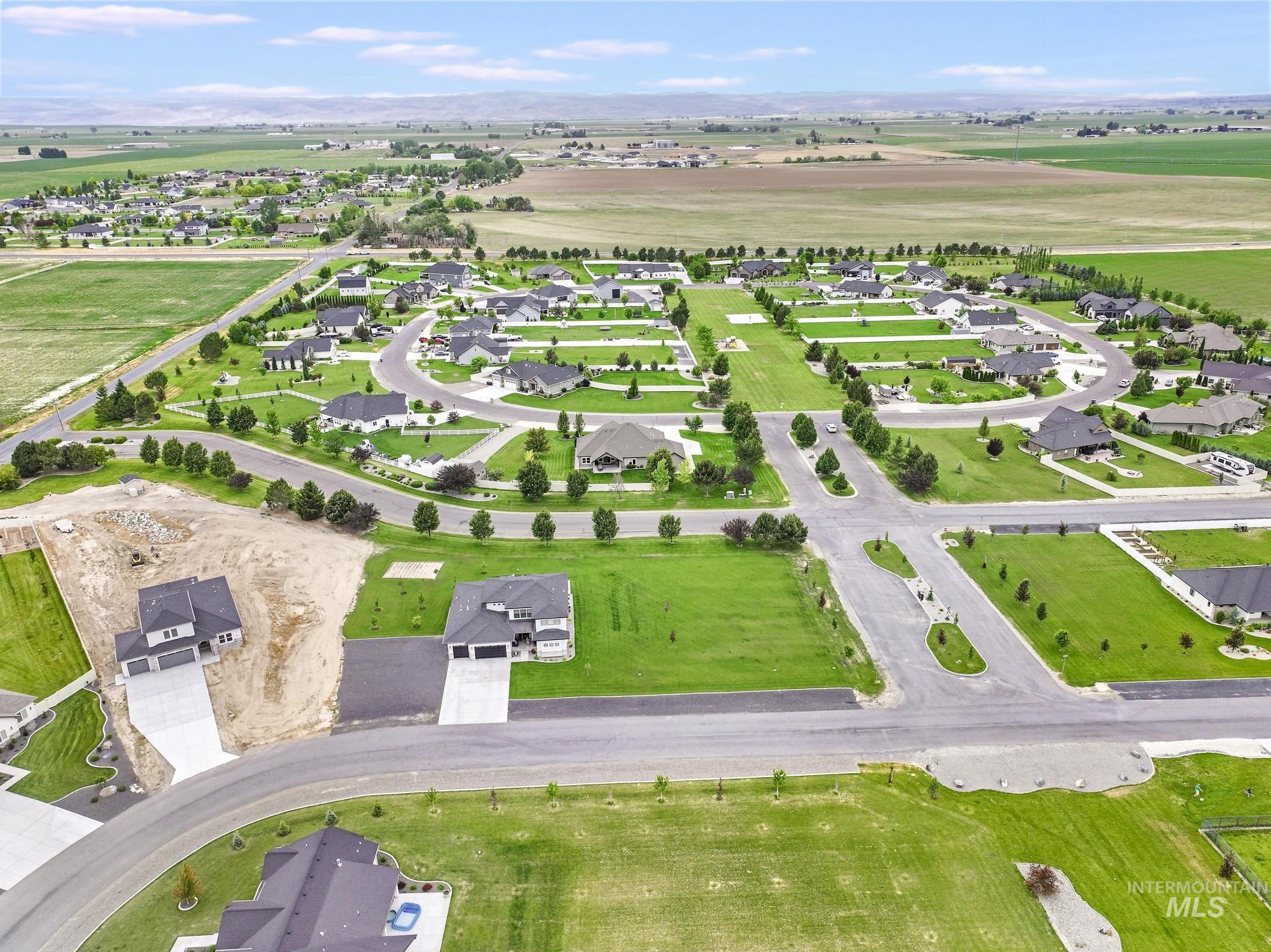 3826 Susan Cir, Kimberly, Idaho 83334, 5 Bedrooms, 3.5 Bathrooms, Residential For Sale, Price $958,000,MLS 98989268