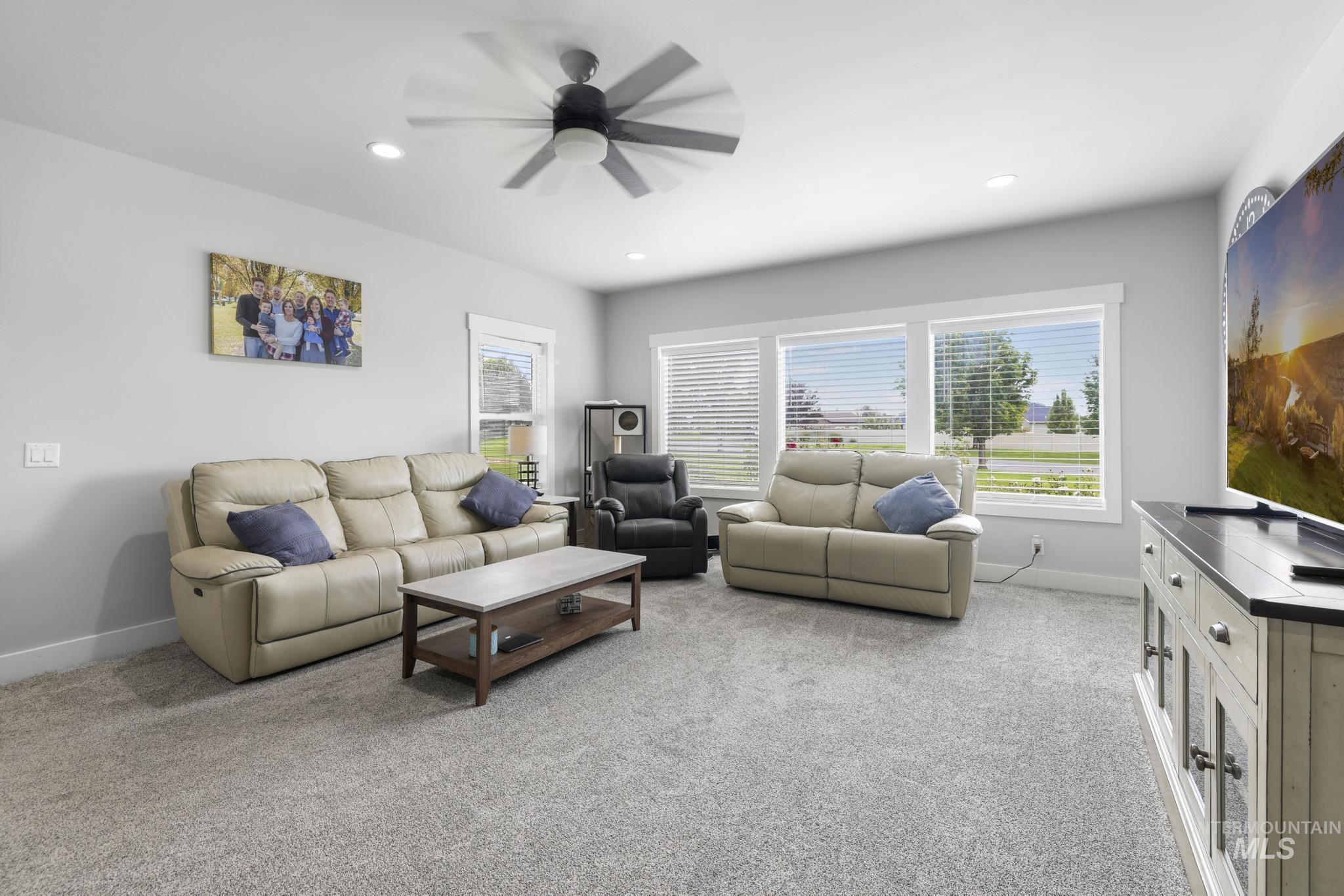 3826 Susan Cir, Kimberly, Idaho 83334, 5 Bedrooms, 3.5 Bathrooms, Residential For Sale, Price $958,000,MLS 98989268