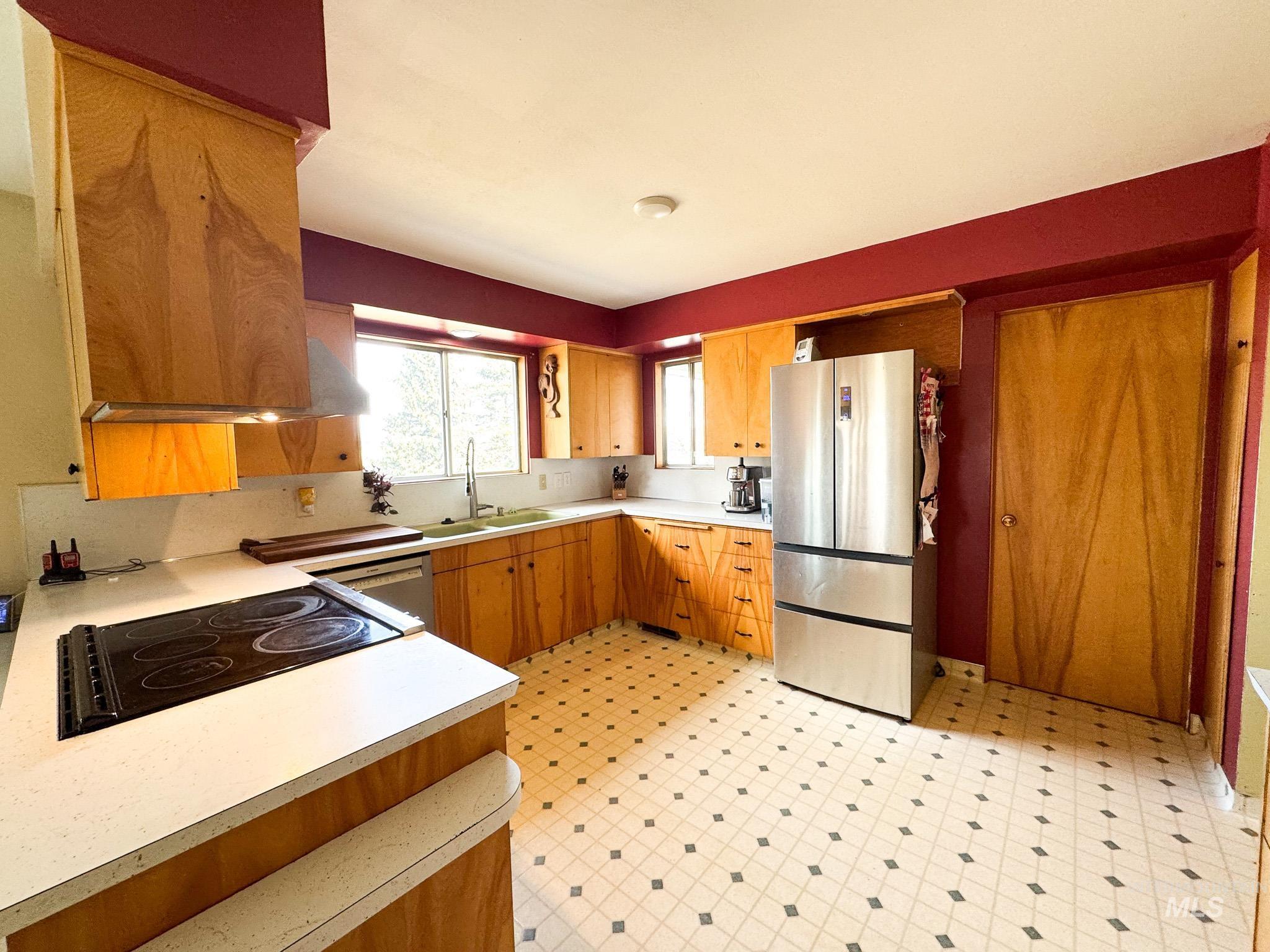 703 College St, Colton, Washington 99113, 4 Bedrooms, 2 Bathrooms, Residential For Sale, Price $539,900,MLS 98989273