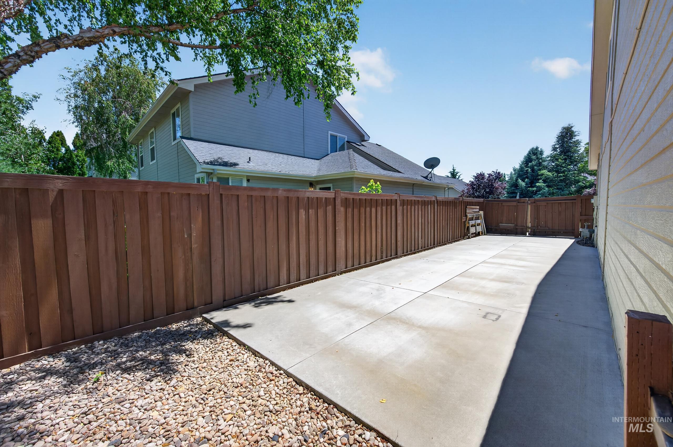 2326 W Grand Teton Dr, Meridian, Idaho 83642, 3 Bedrooms, 2.5 Bathrooms, Residential For Sale, Price $619,900,MLS 98989278