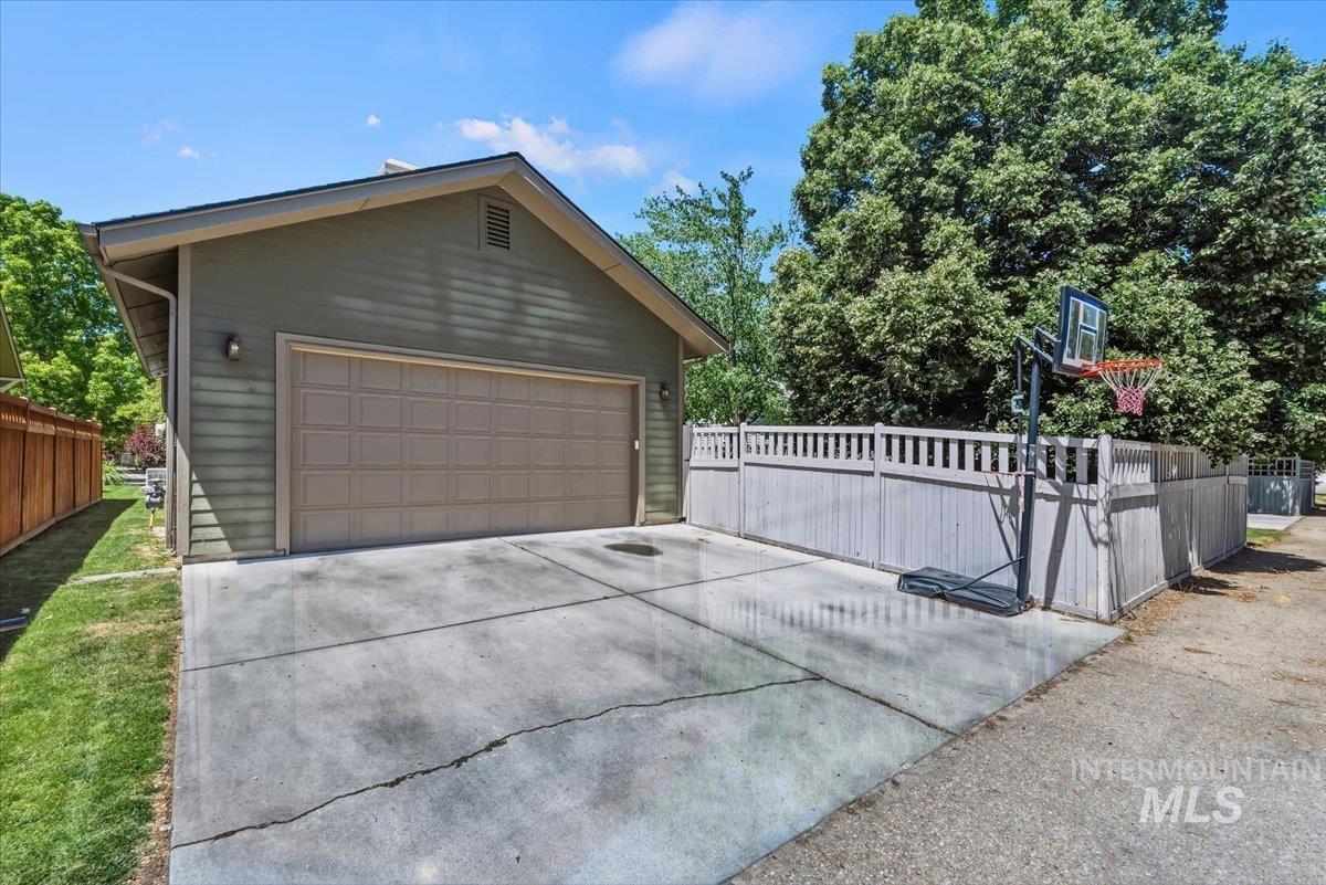 13416 N 2nd Ave, Boise, Idaho 83714, 3 Bedrooms, 3 Bathrooms, Residential For Sale, Price $675,000,MLS 98989279