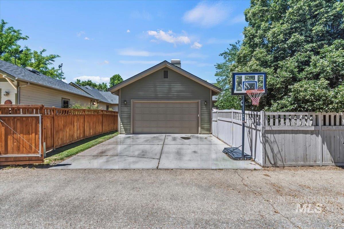 13416 N 2nd Ave, Boise, Idaho 83714, 3 Bedrooms, 3 Bathrooms, Residential For Sale, Price $675,000,MLS 98989279