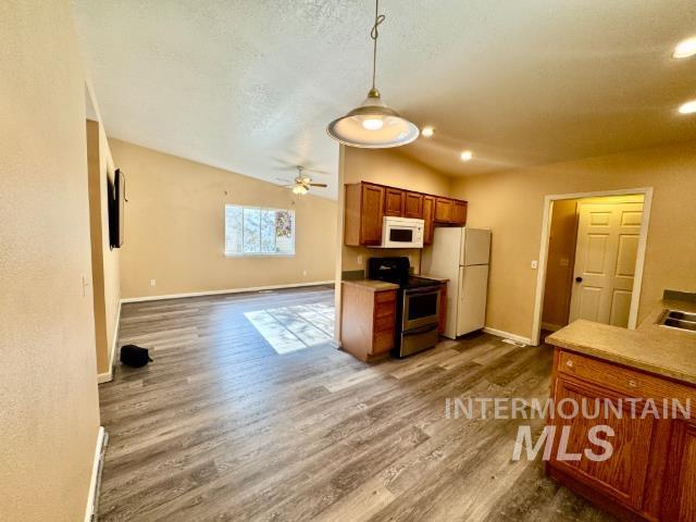 819 E Maine Ave, Nampa, Idaho 83686, 3 Bedrooms, 2 Bathrooms, Residential For Sale, Price $321,053,MLS 98989280