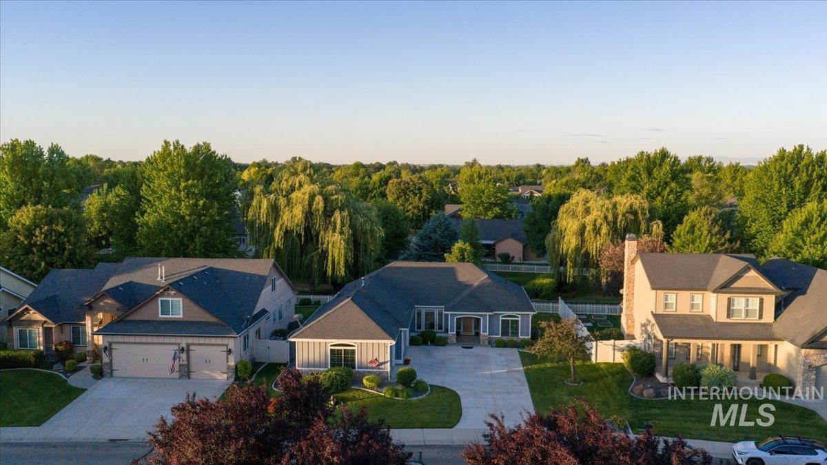 611 E Halpin Drive, Meridian, Idaho 83646, 3 Bedrooms, 2 Bathrooms, Residential For Sale, Price $525,000, 98989281