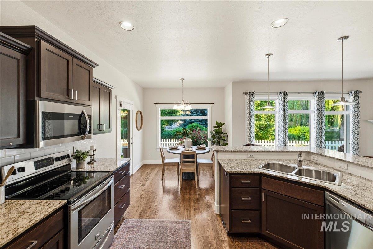 611 E Halpin Drive, Meridian, Idaho 83646, 3 Bedrooms, 2 Bathrooms, Residential For Sale, Price $525,000, 98989281