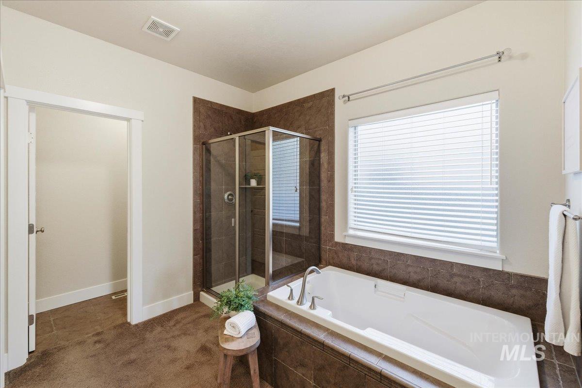 611 E Halpin Drive, Meridian, Idaho 83646, 3 Bedrooms, 2 Bathrooms, Residential For Sale, Price $525,000, 98989281