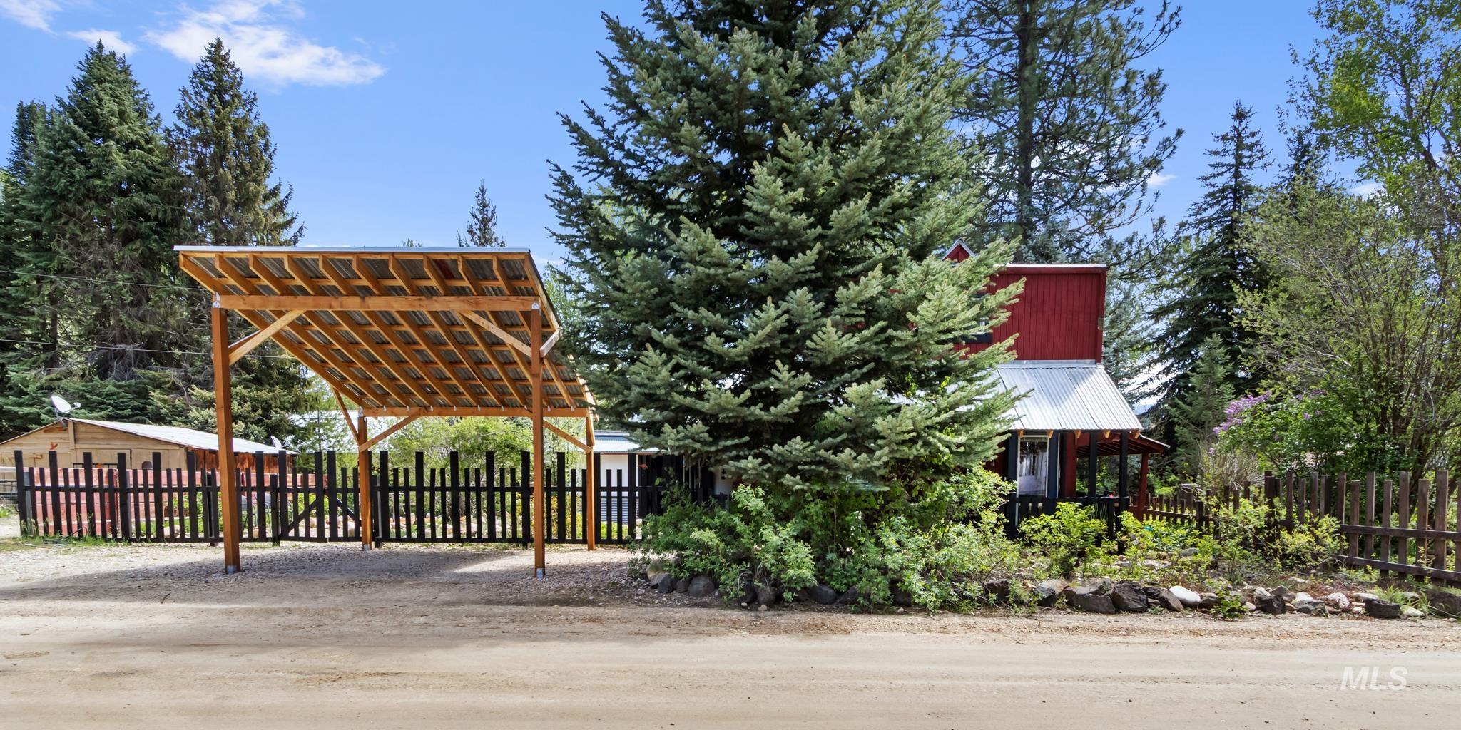 112 Cottonwood Rd, Idaho City, Idaho 83631, 3 Bedrooms, 2.5 Bathrooms, Residential For Sale, Price $349,999, 98989282