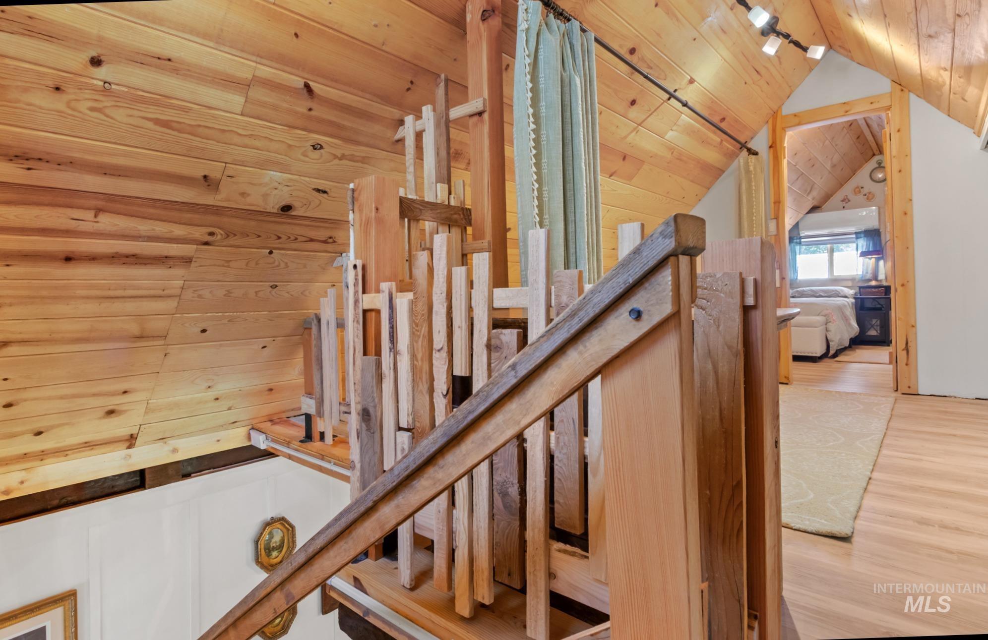 112 Cottonwood Rd, Idaho City, Idaho 83631, 3 Bedrooms, 2.5 Bathrooms, Residential For Sale, Price $349,999, 98989282