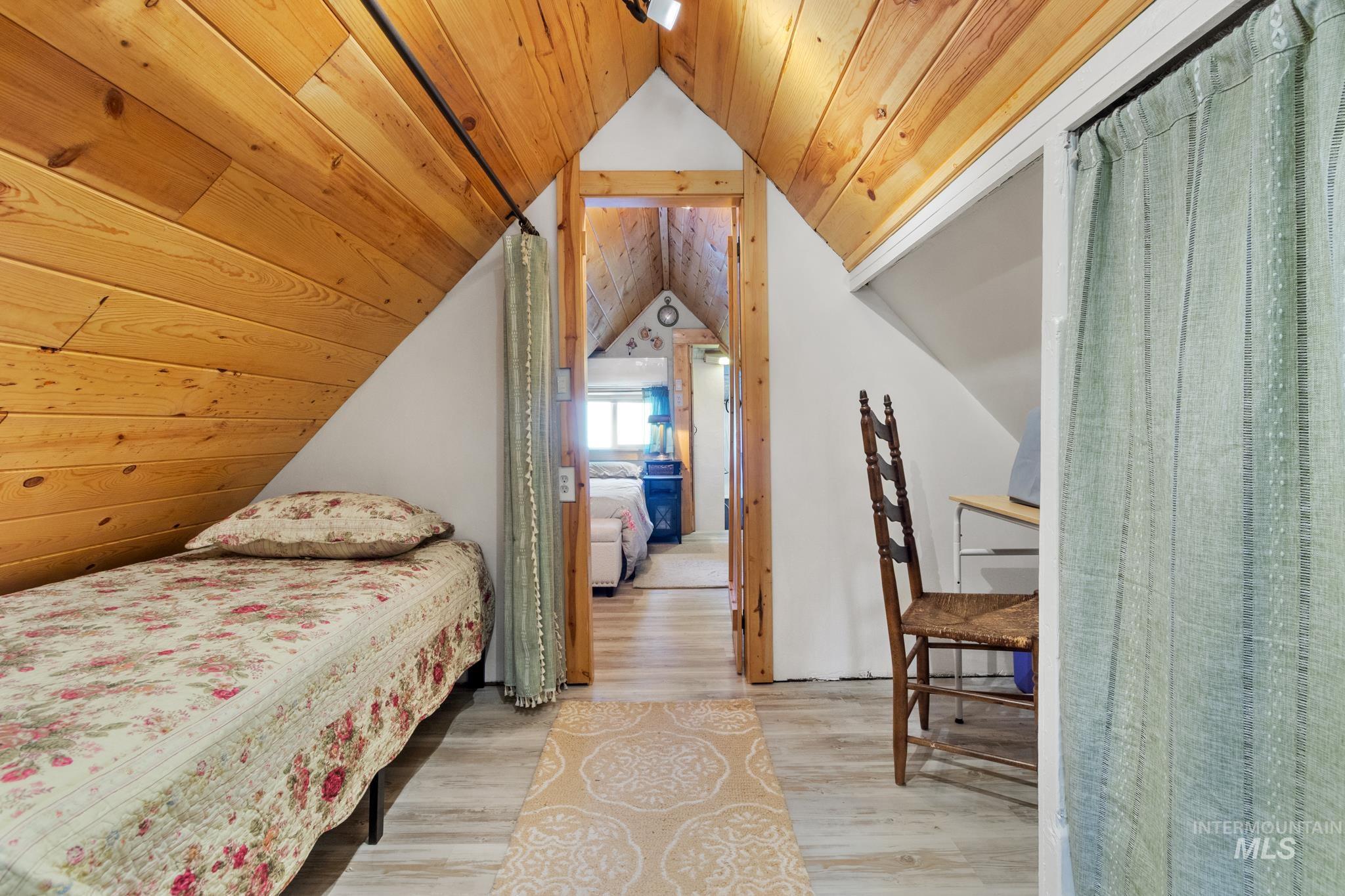 112 Cottonwood Rd, Idaho City, Idaho 83631, 3 Bedrooms, 2.5 Bathrooms, Residential For Sale, Price $349,999, 98989282