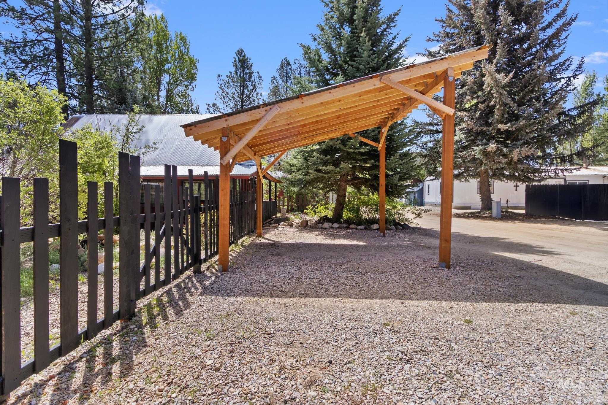 112 Cottonwood Rd, Idaho City, Idaho 83631, 3 Bedrooms, 2.5 Bathrooms, Residential For Sale, Price $349,999, 98989282